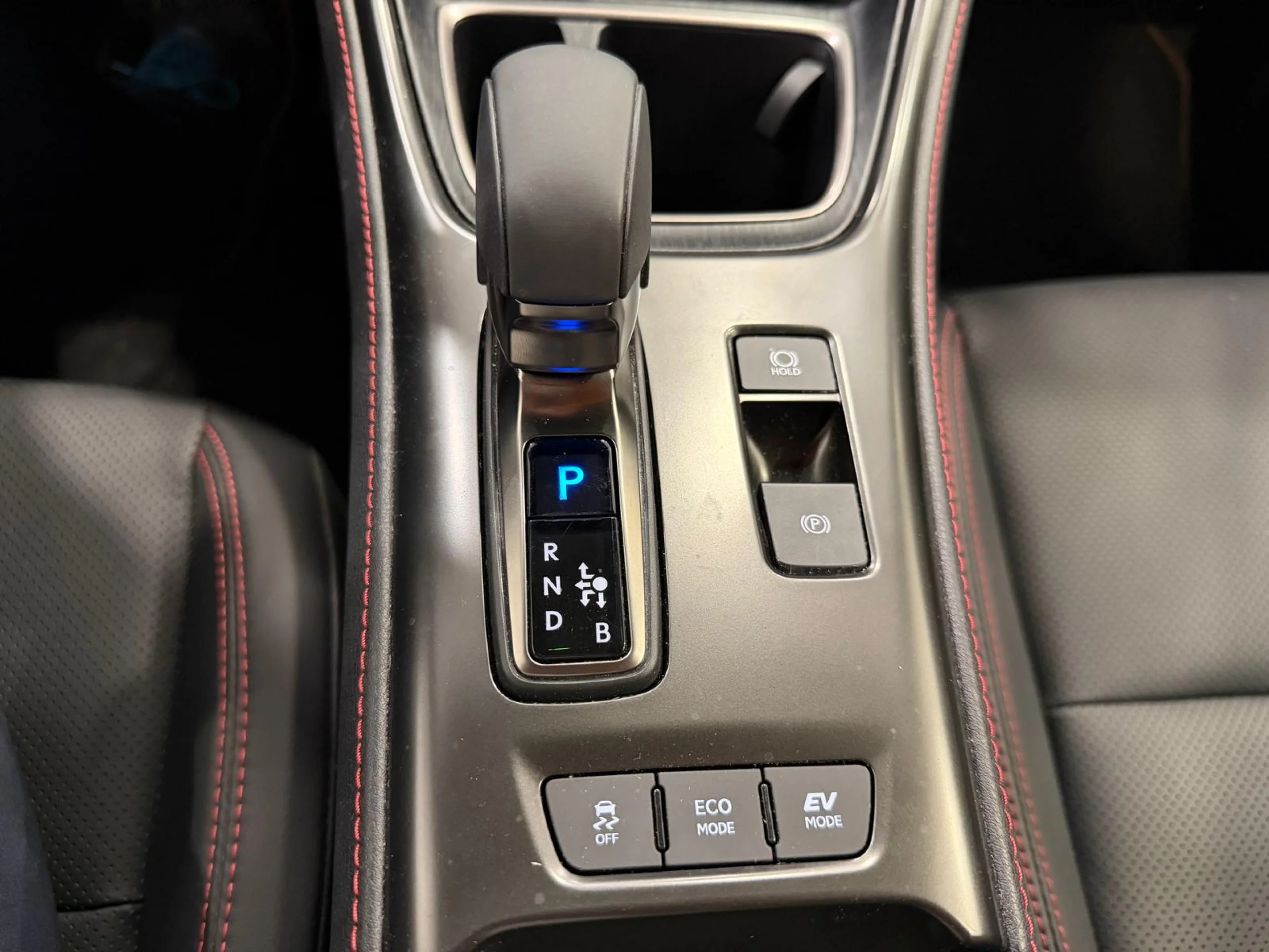 Lexus LBX EMOTION+ - Foto 13