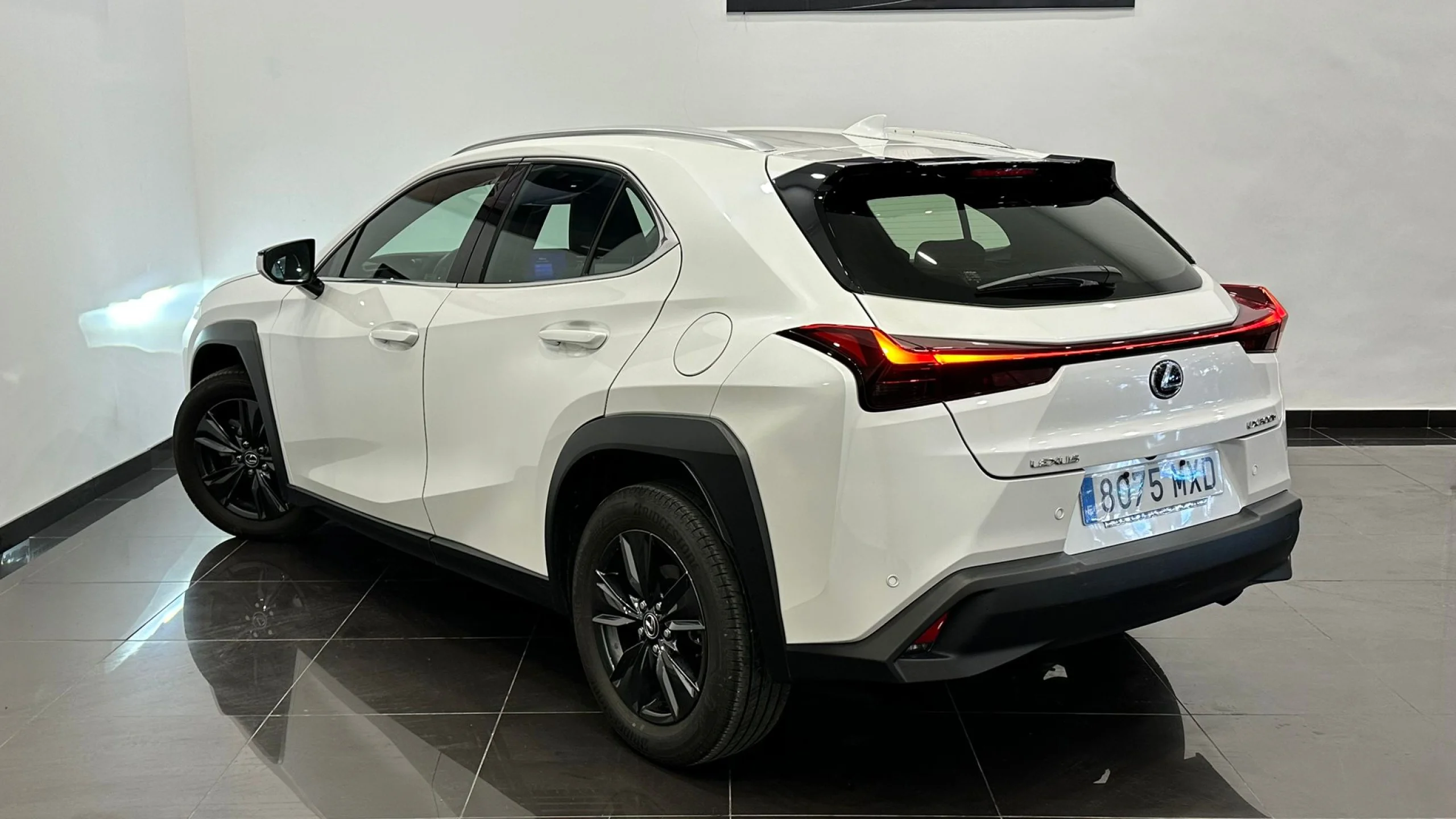 Lexus UX300h UX+ - Foto 3