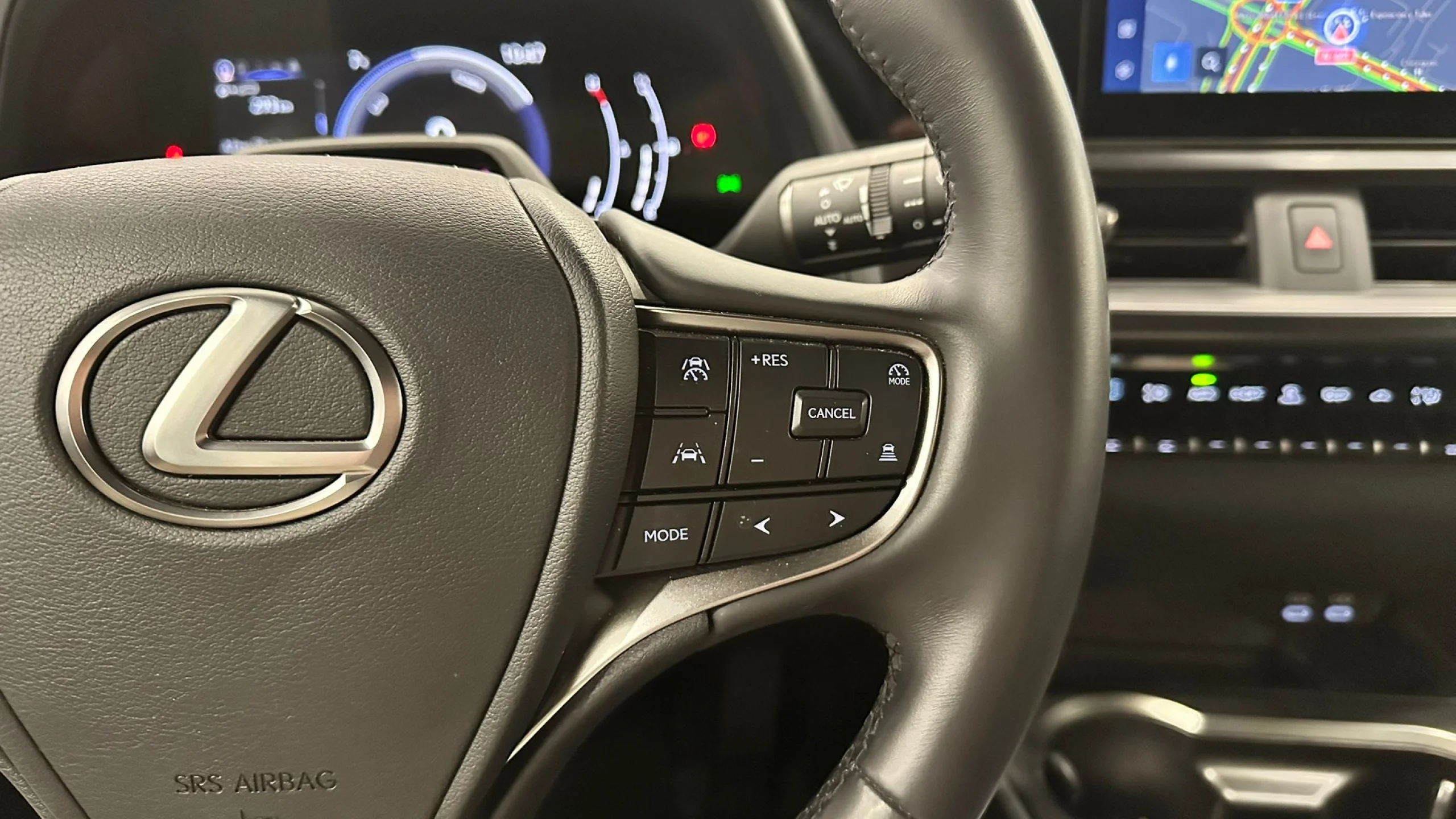 Lexus UX300h UX+ - Foto 13