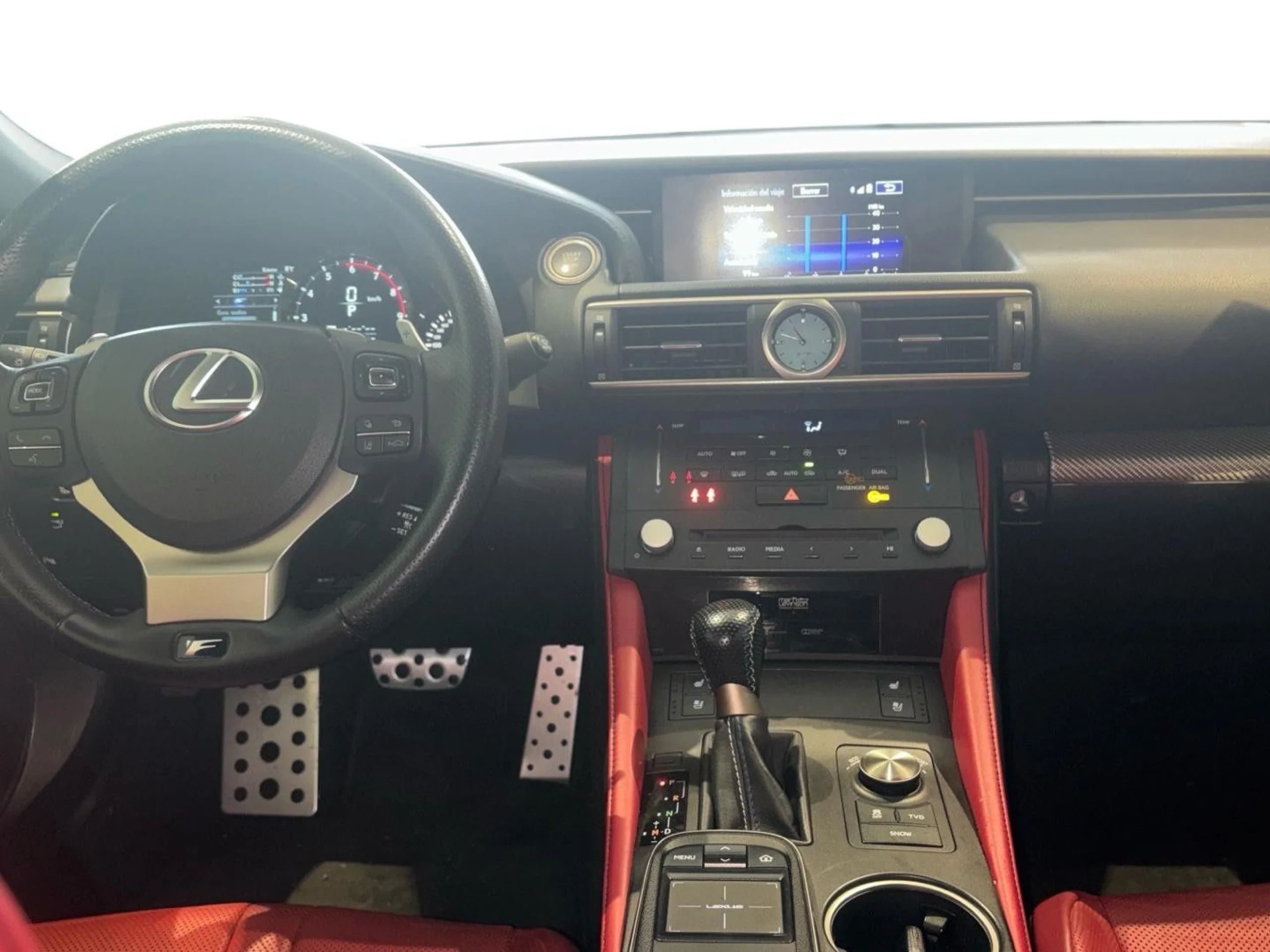 Lexus RC F LUXURY - Foto 16