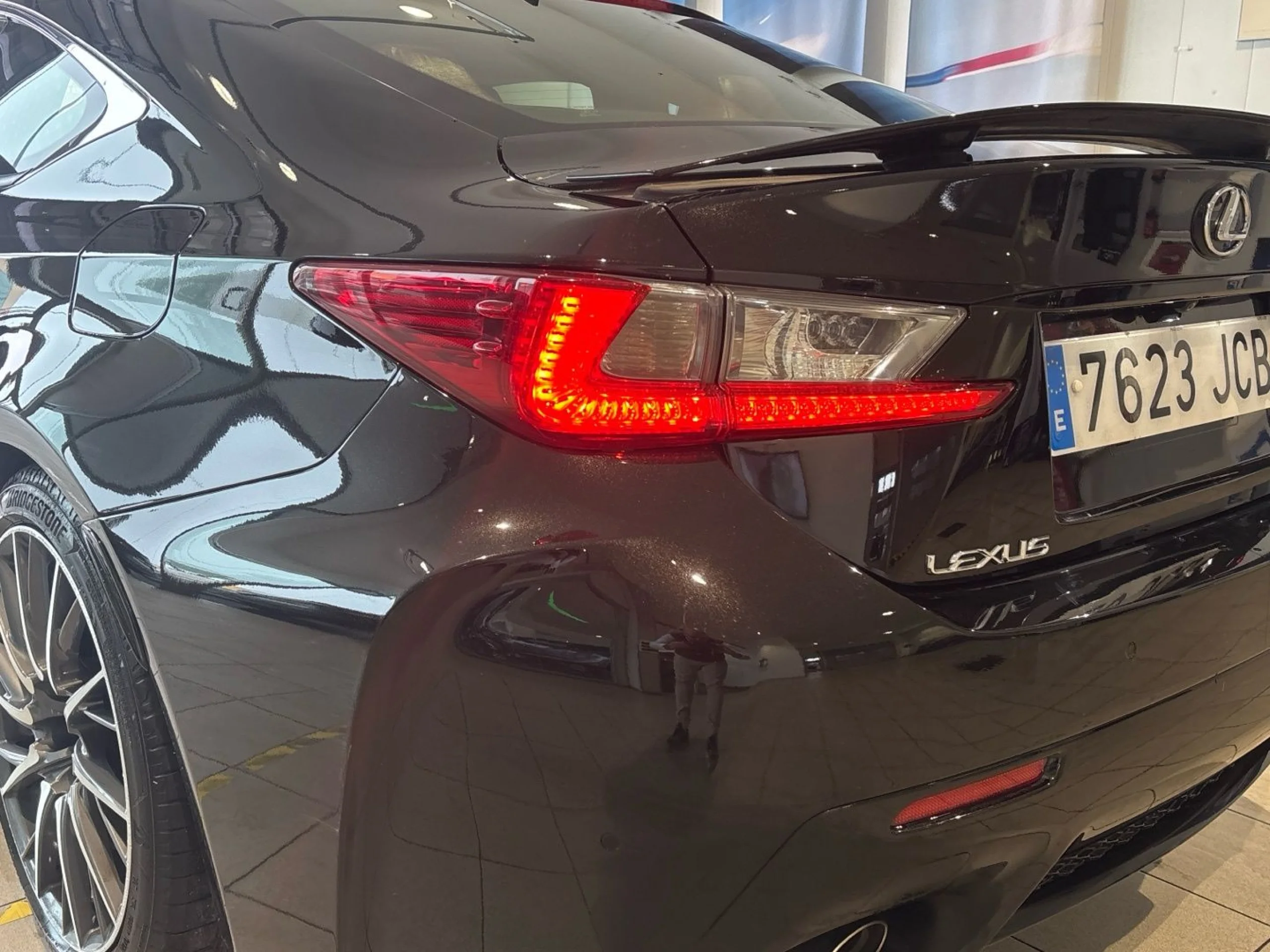 Lexus RC F LUXURY - Foto 11