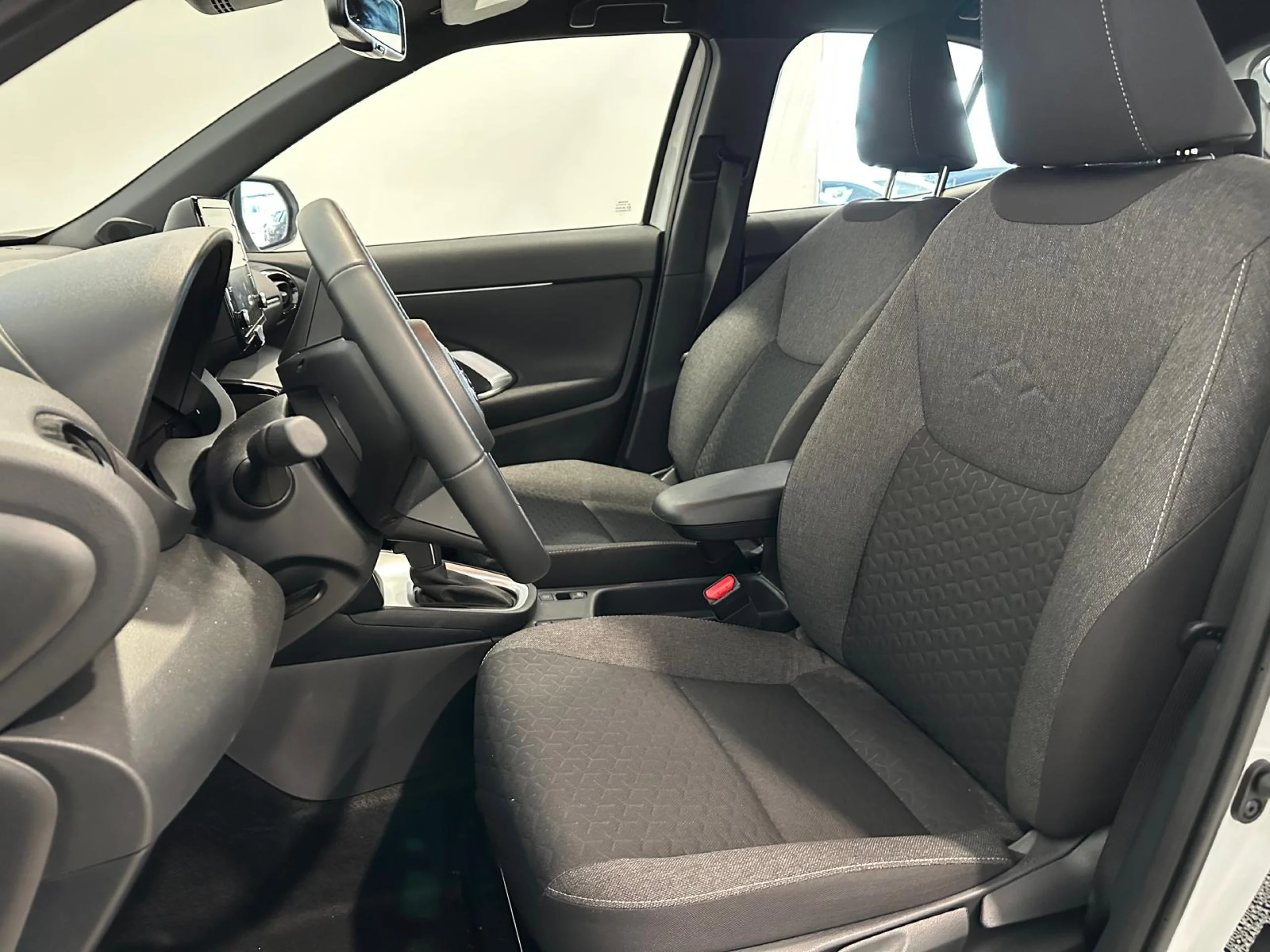 Toyota Yaris Cross 1.5 120h Active Tech - Foto 16