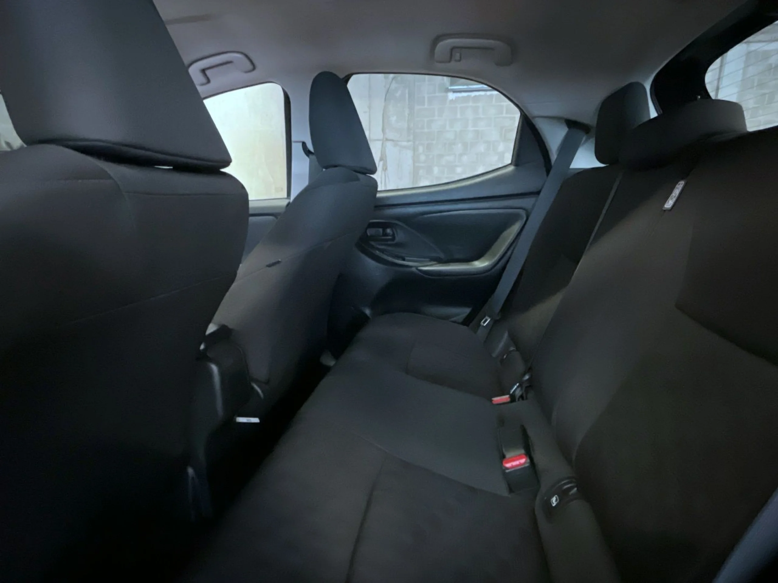 Toyota Yaris 120H Active Plus - Foto 9