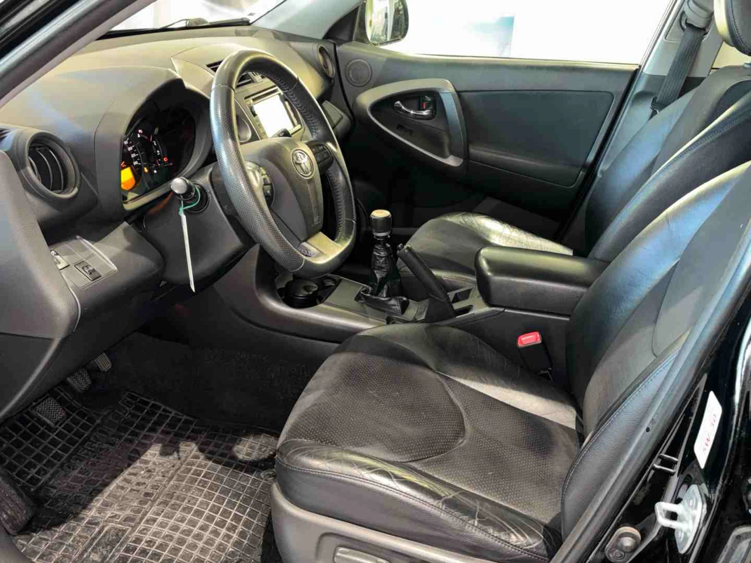 Toyota RAV 4 2.2 D4D EXECUTIVE - Foto 9