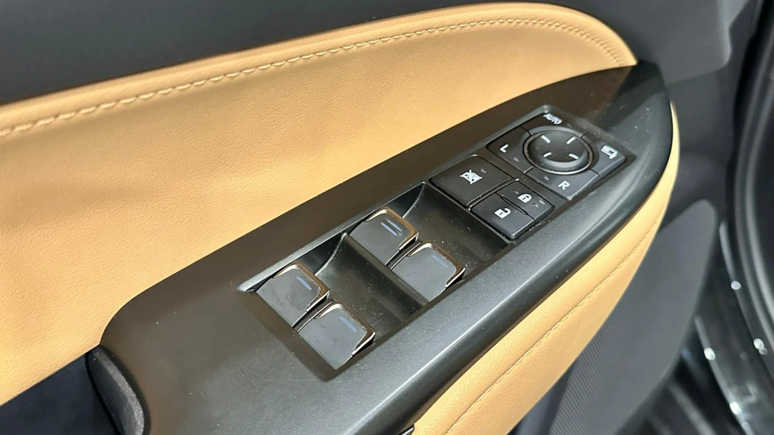 Lexus NX 450h+ NX450H+ PREMIUM + - Foto 18