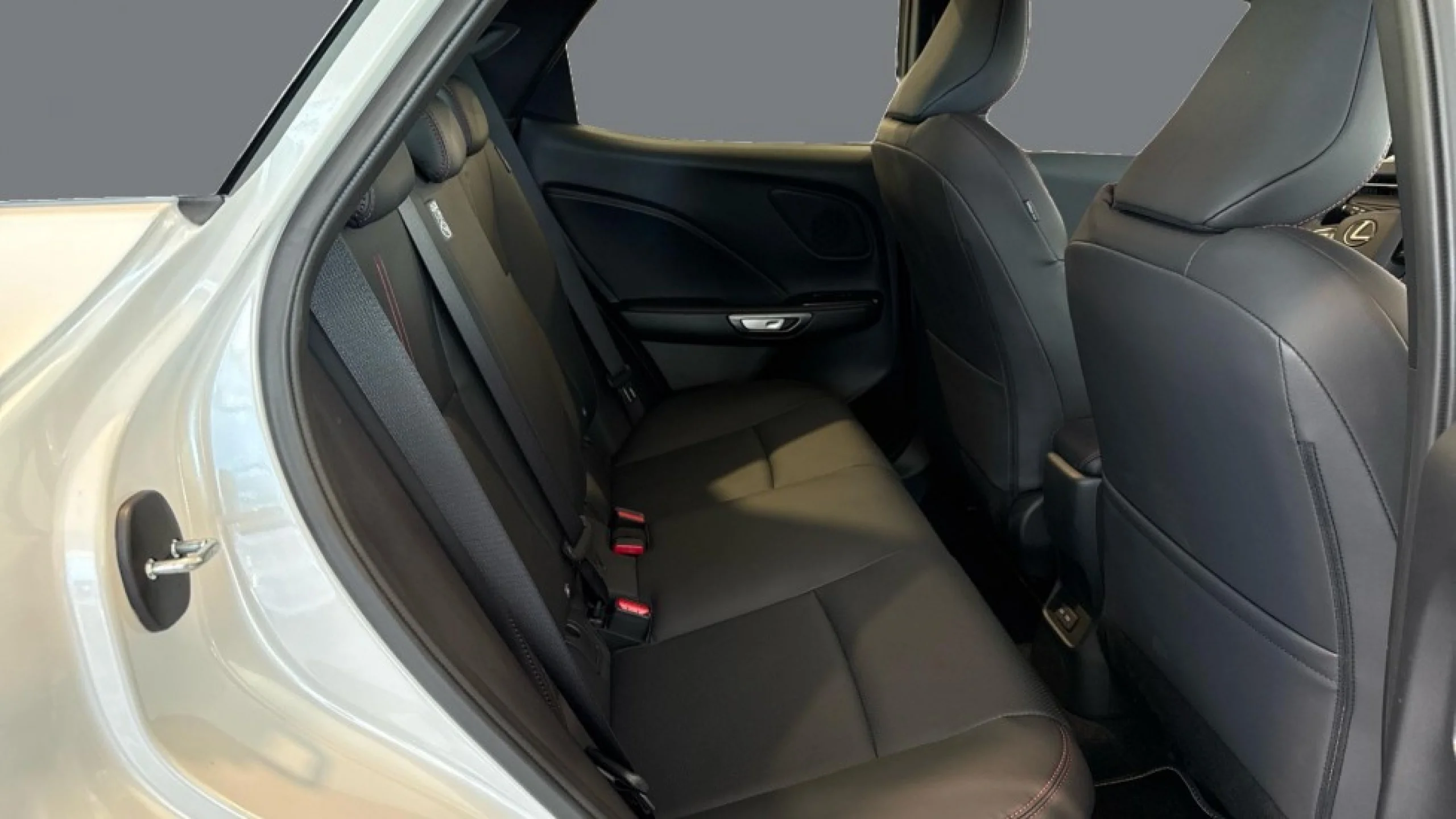 Lexus LBX ELEGANT + - Foto 10