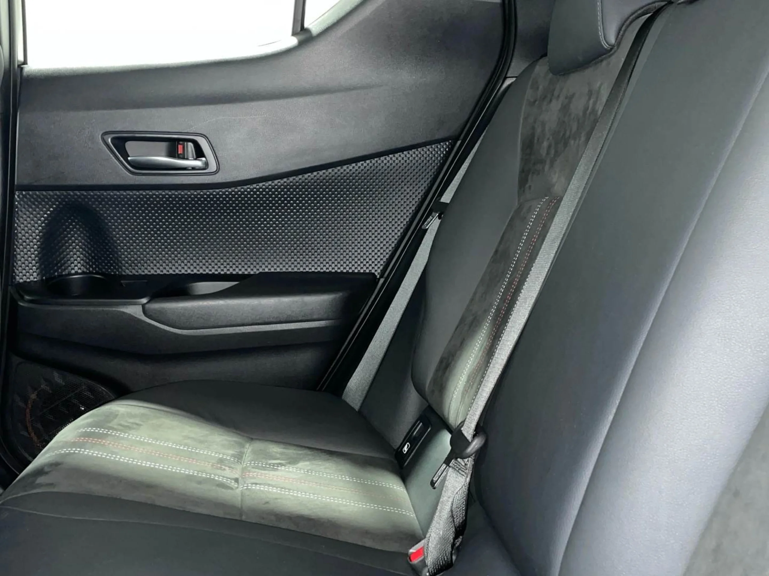 Toyota C-HR 180H GR Sport - Foto 9