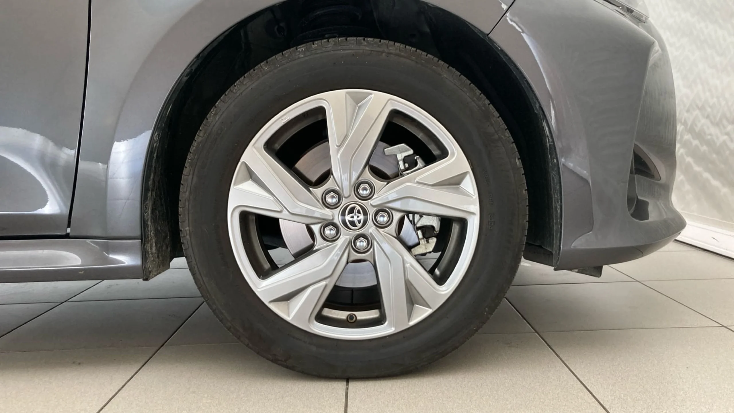 Toyota Yaris 120H Active Plus - Foto 6