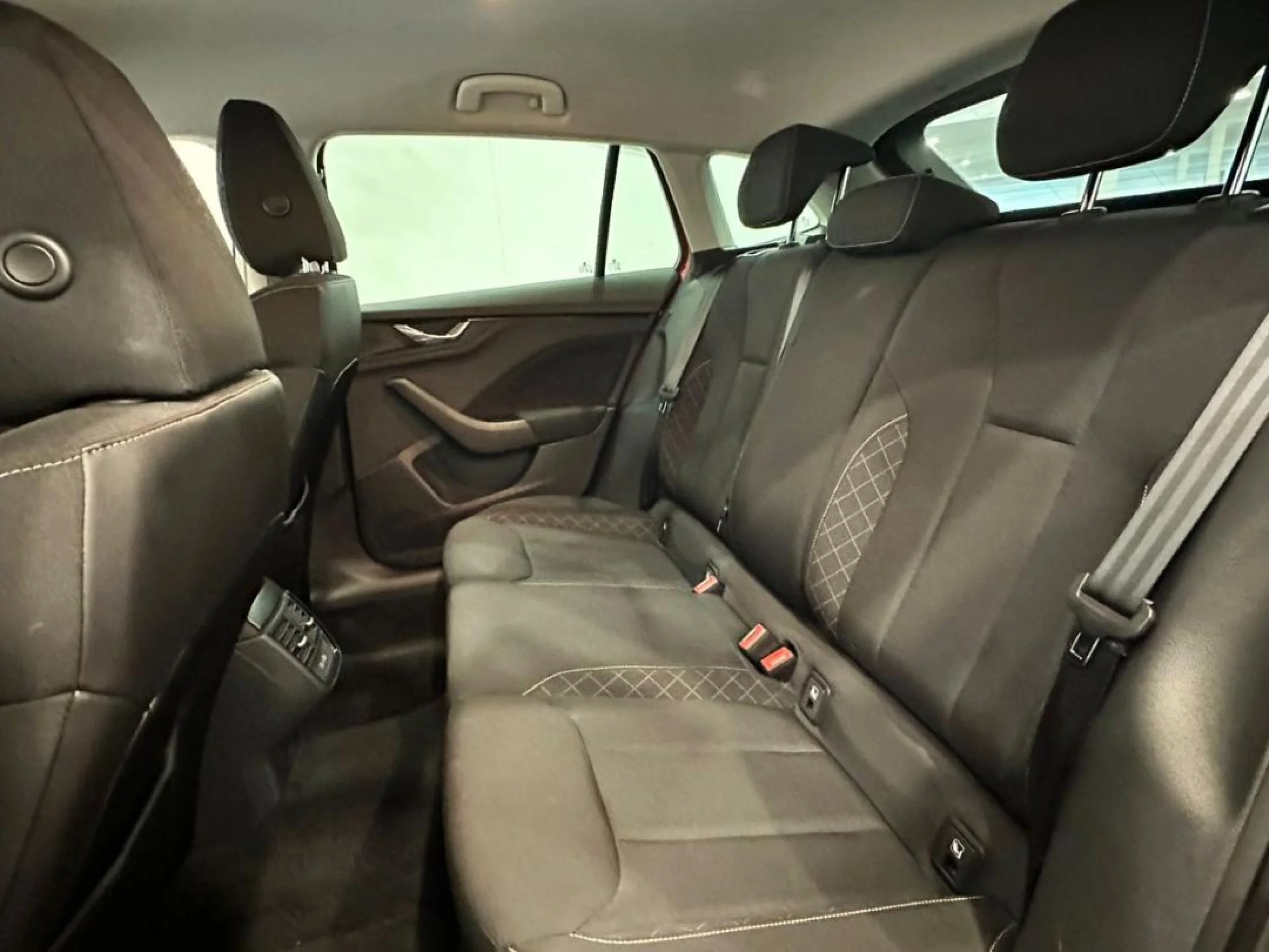 Skoda Scala 1.0 TSI Active - Foto 5