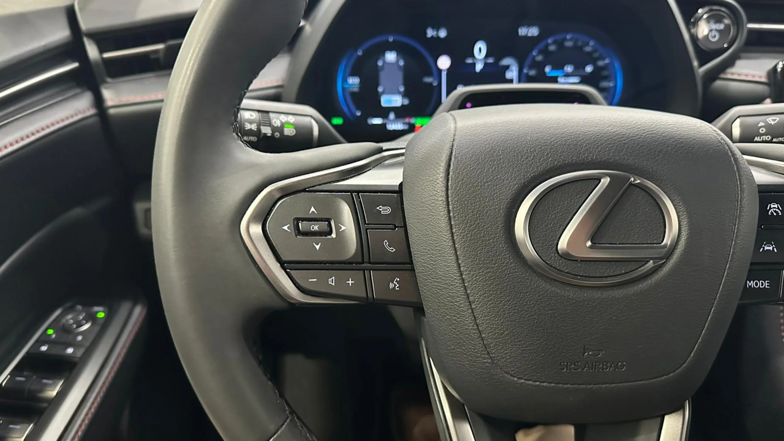 Lexus LBX EMOTION+ - Foto 17