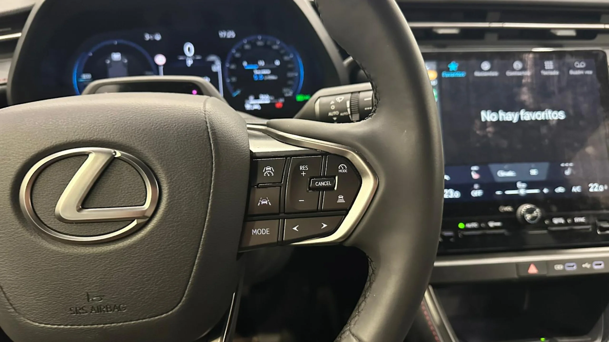 Lexus LBX EMOTION+ - Foto 21