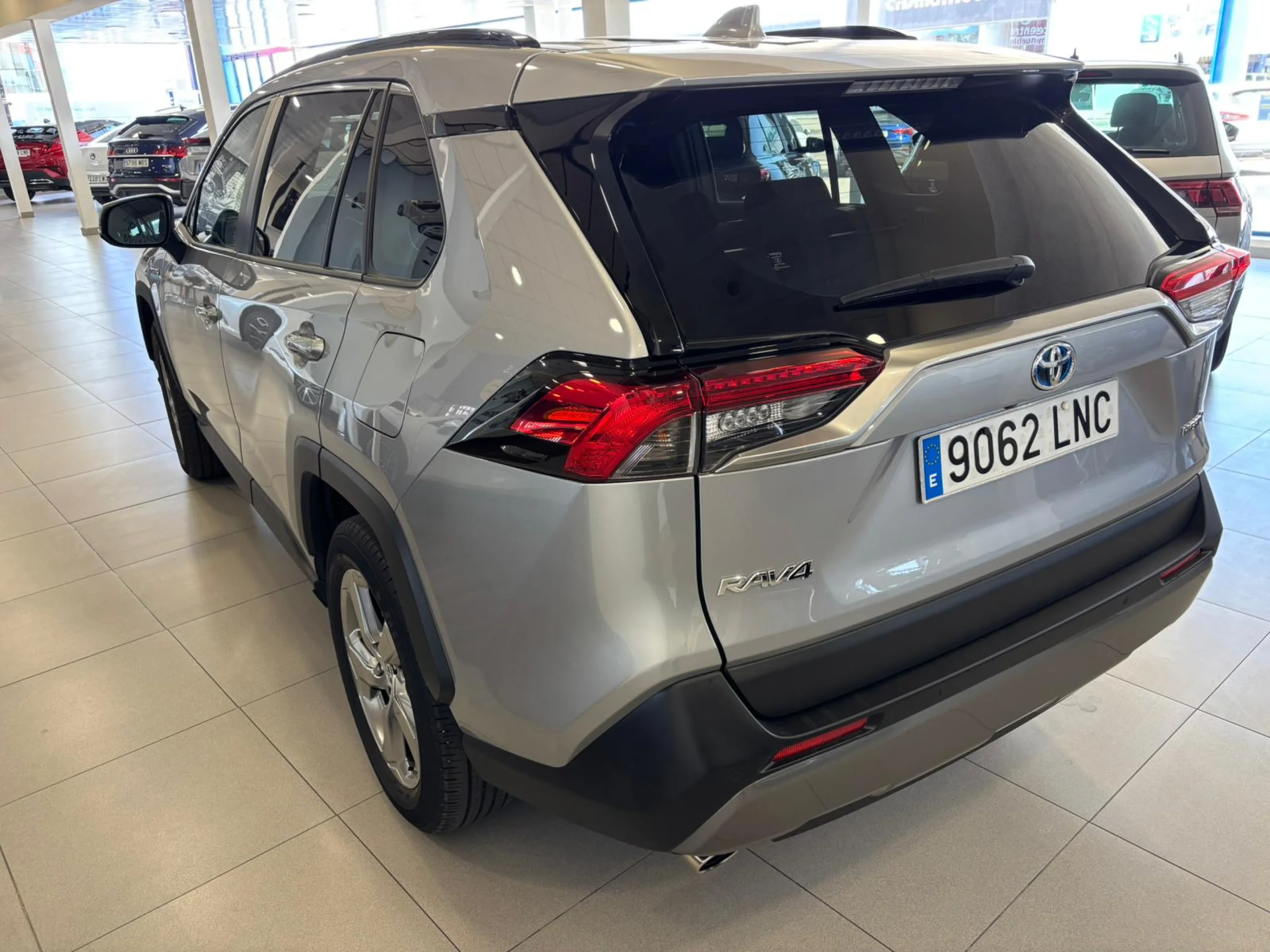 Toyota RAV 4 ADVANCE 2WD - Foto 3