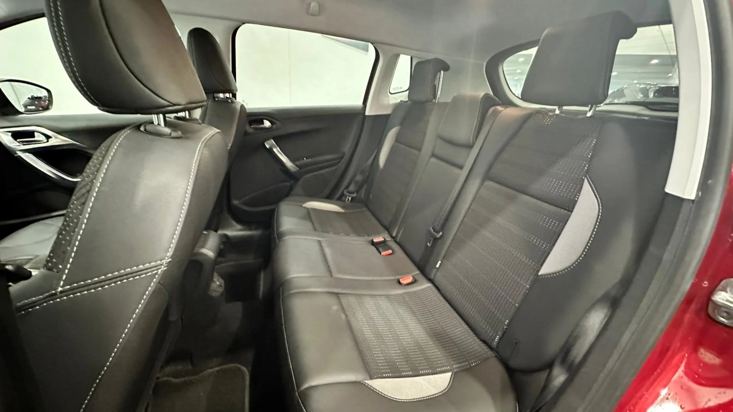 Peugeot 2008 ALLURE 1.6 BLUE HDI - Foto 11