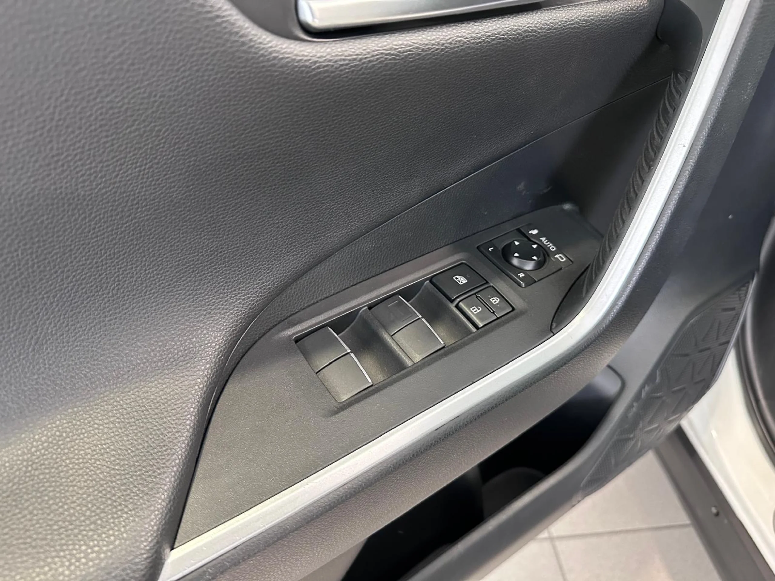 Toyota RAV 4 RAV4 2.5 220h Advance 2WD - Foto 5