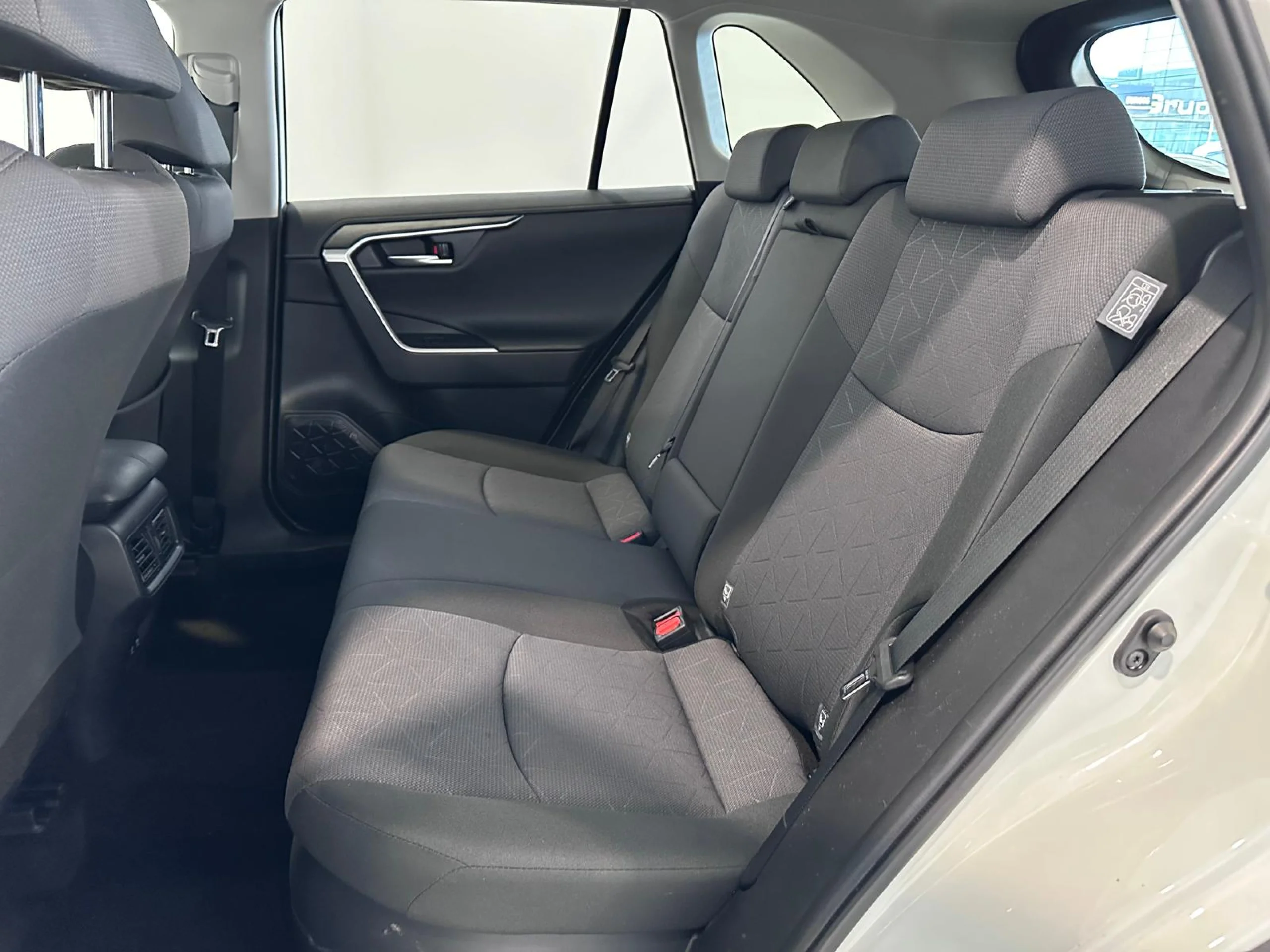 Toyota RAV 4 RAV4 2.5 220h Advance 2WD - Foto 17