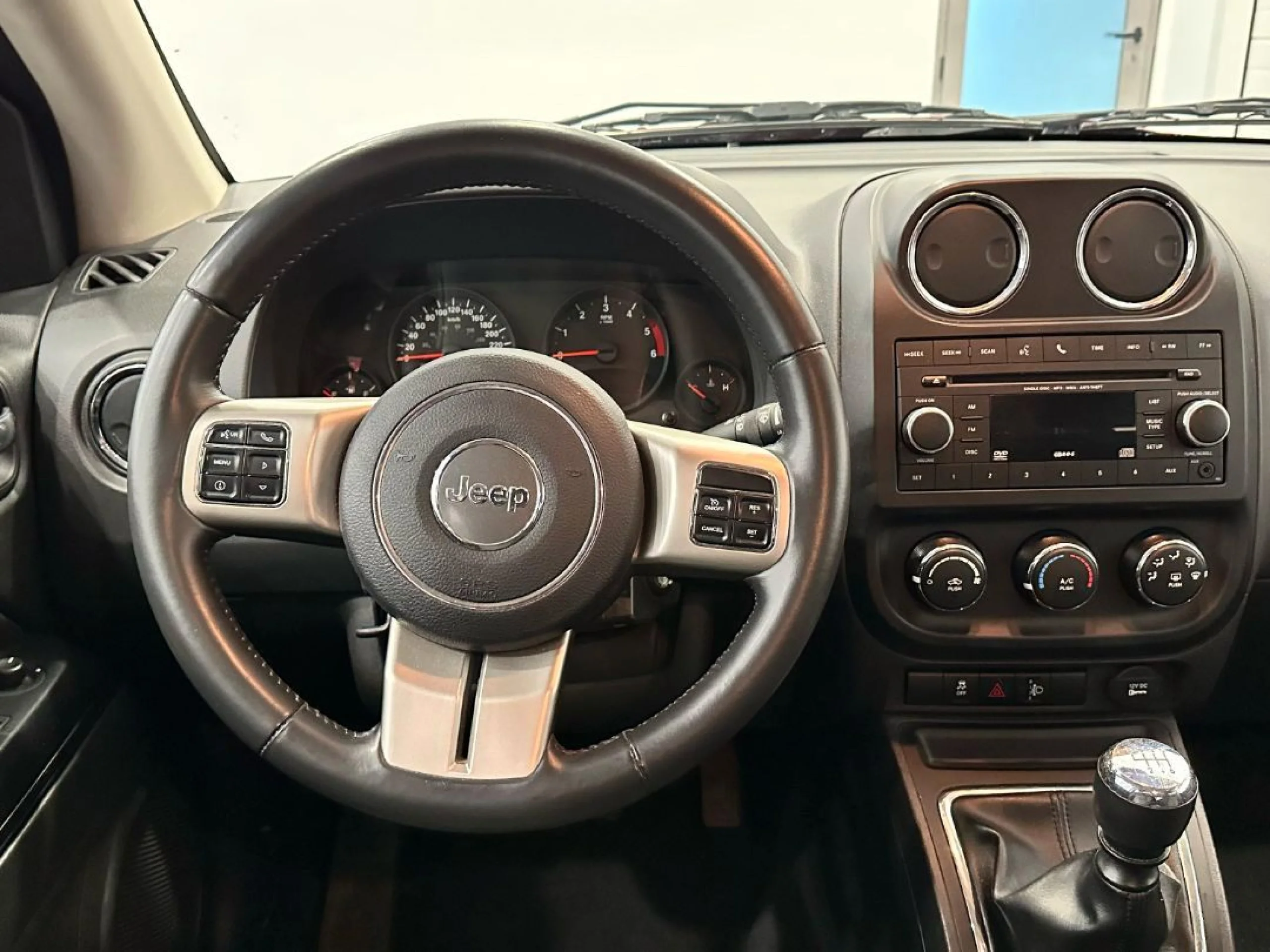 Jeep Compass 2.2 CRD LIMITED - Foto 4