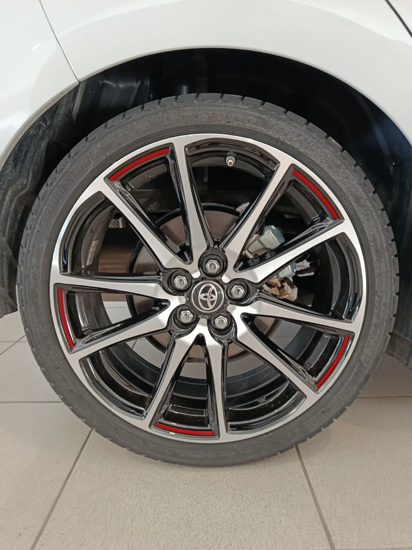 Toyota Yaris 130H GR Sport Plus - Foto 6