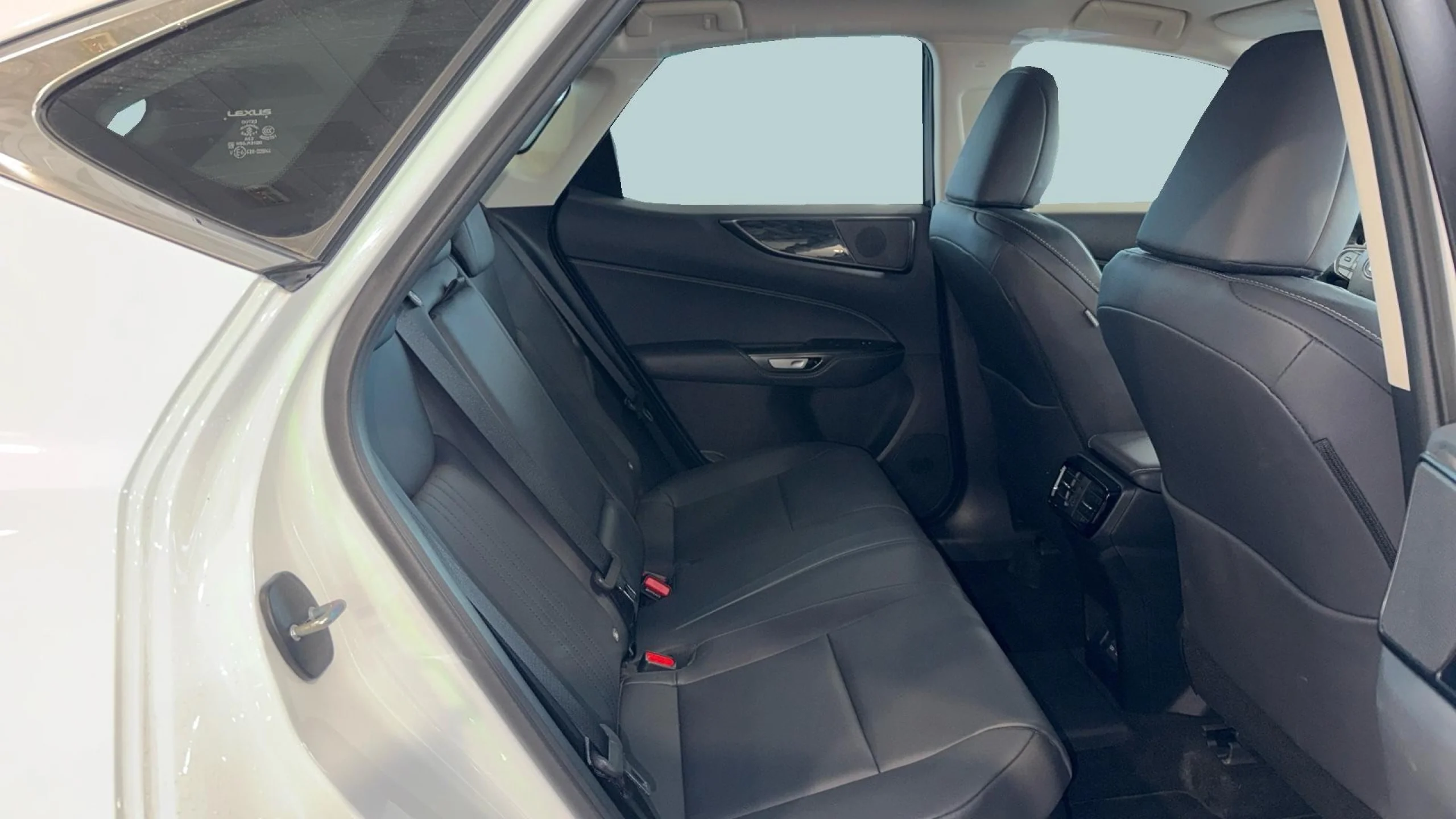 Lexus NX 450h+ + PREMIUM +  4WD - Foto 8