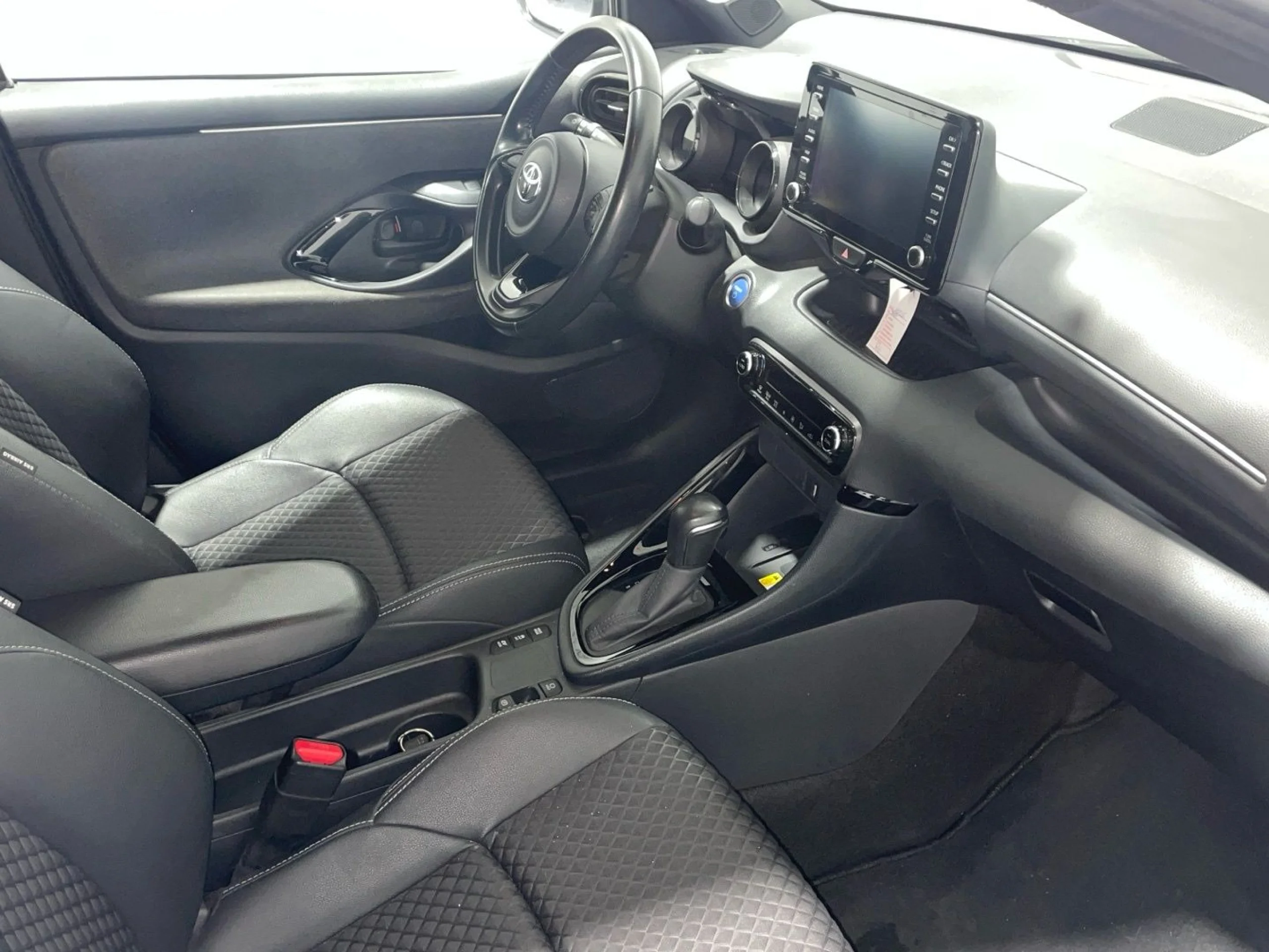 Toyota Yaris Style 120H - Foto 8