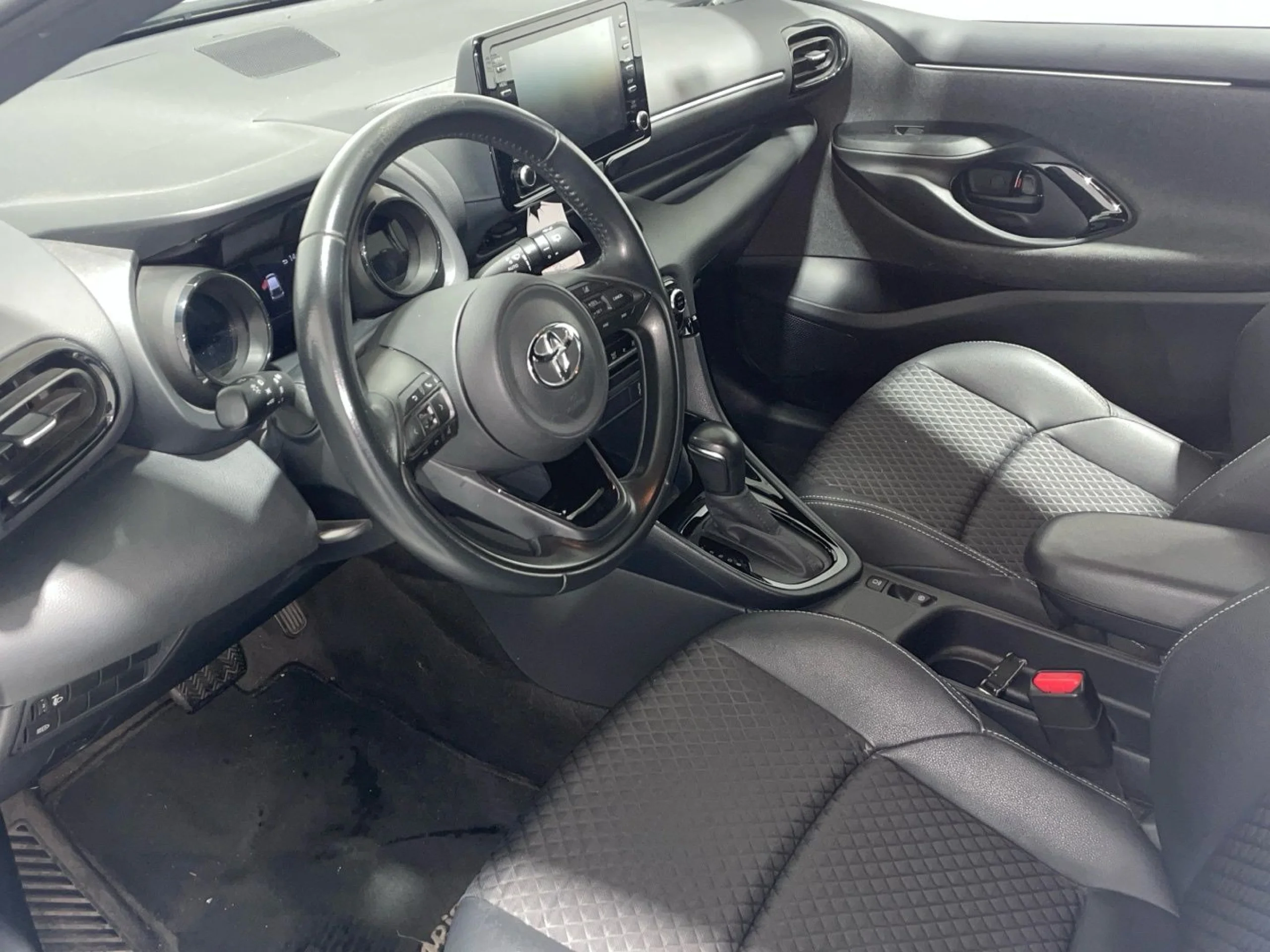 Toyota Yaris Style 120H - Foto 13