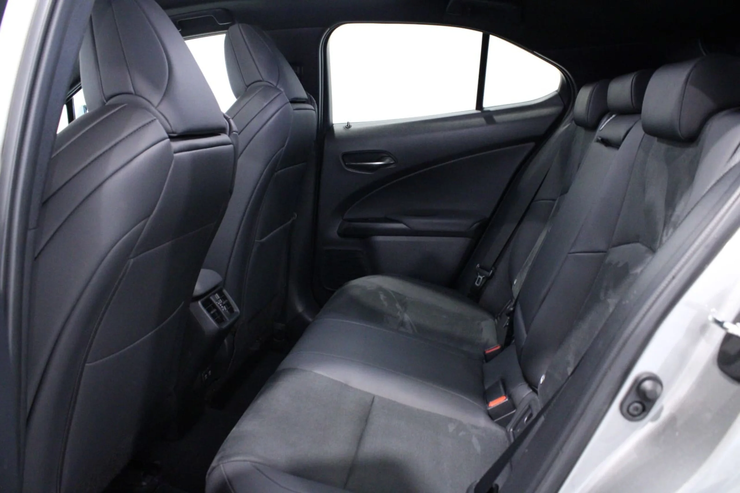 Lexus UX 250h UX250H FSPORT 2WD - Foto 16