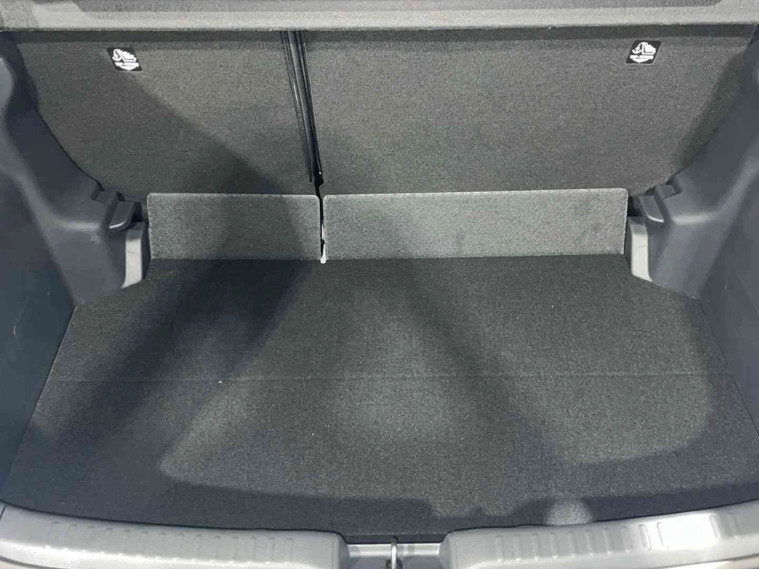 Toyota Yaris 120H Active Plus - Foto 7