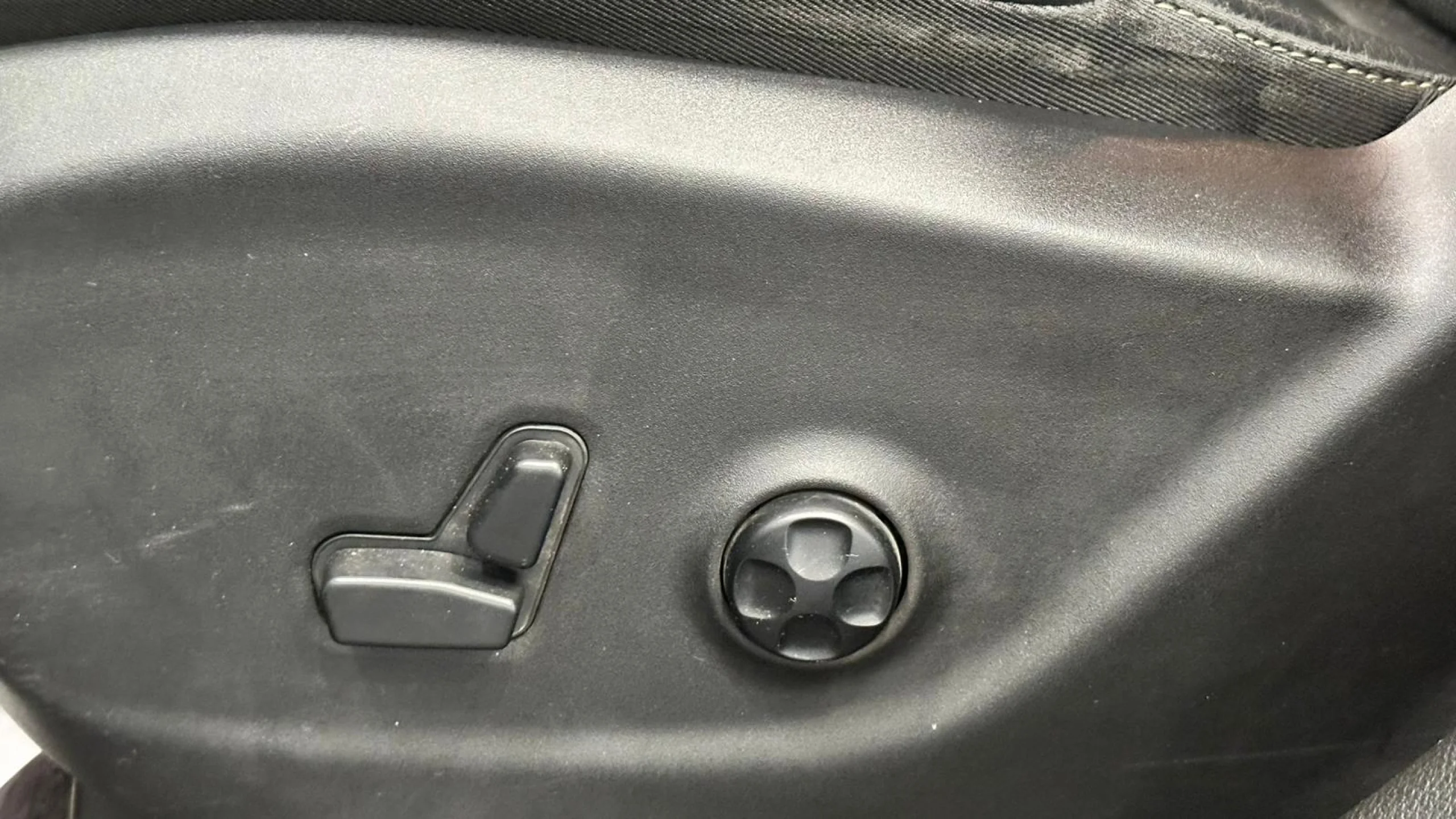 Jeep Cherokee 2.2 Multijet Night Eagle III 4x4 ADI Aut. 136kw - Foto 9