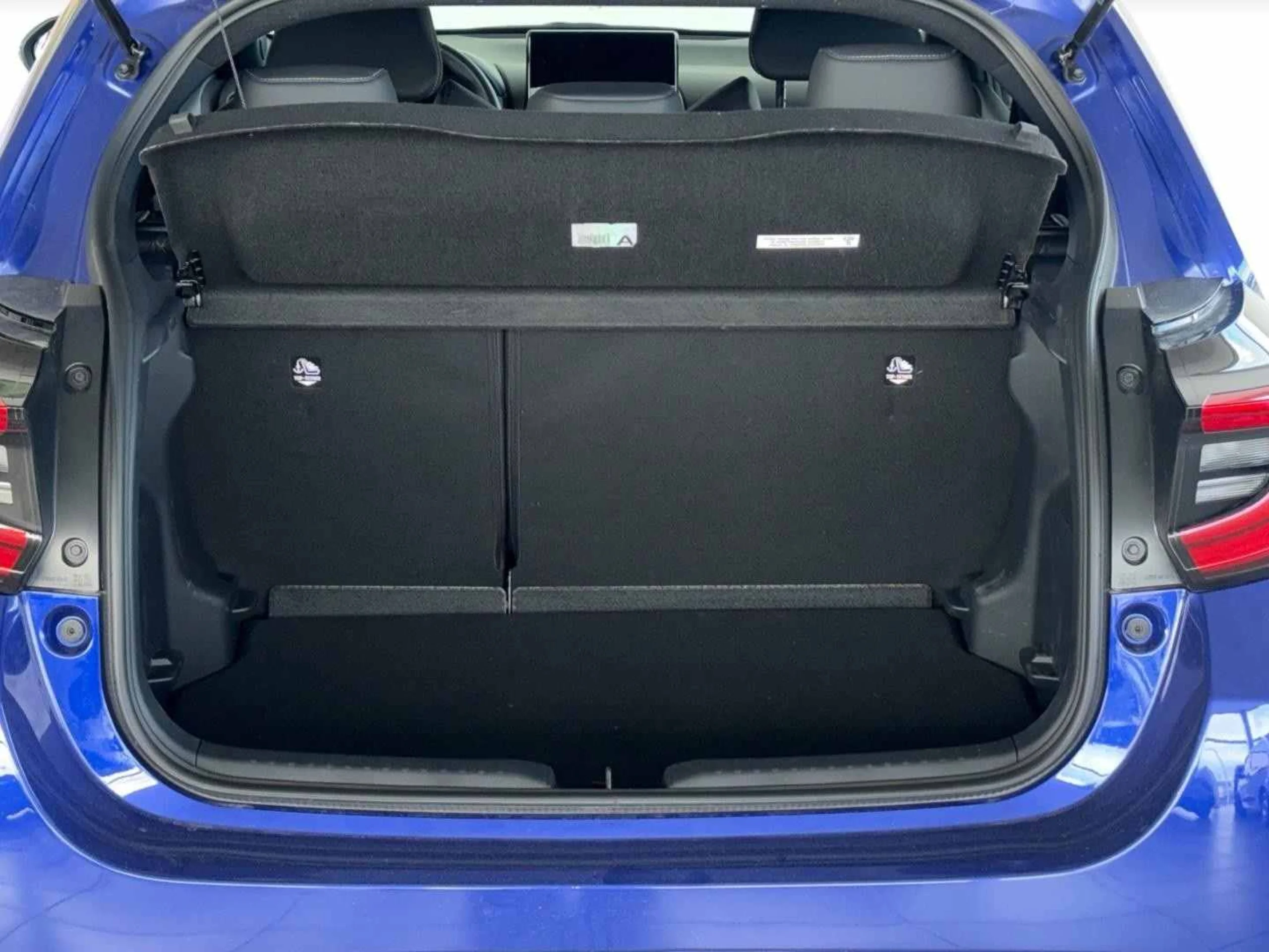 Toyota Yaris 120H Active Plus - Foto 7