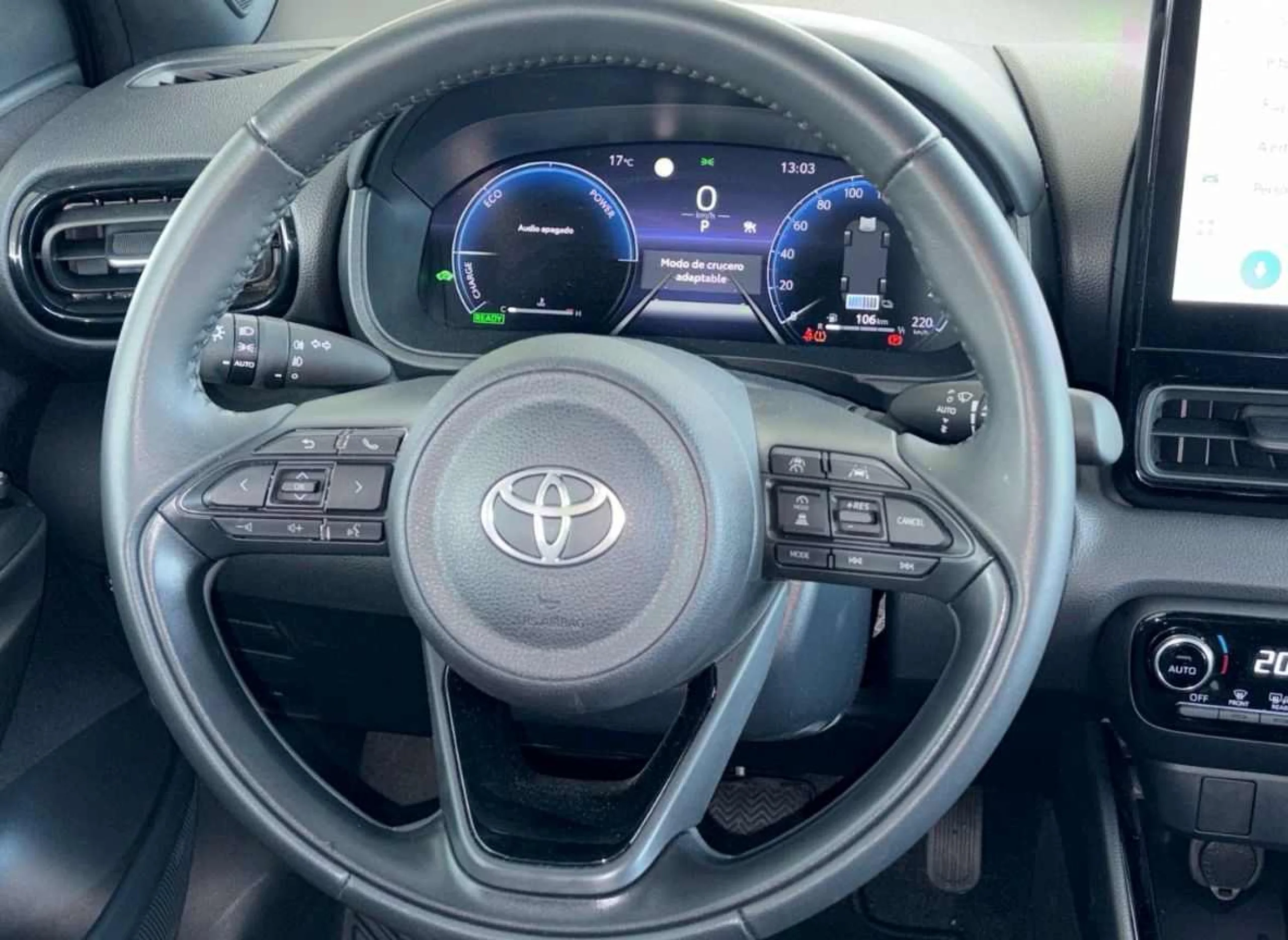 Toyota Yaris 120H Active Plus - Foto 11