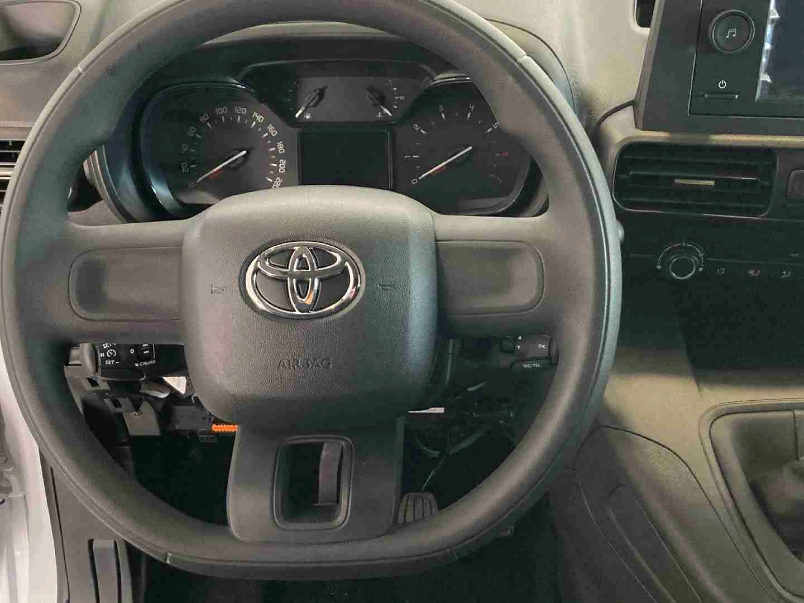 Toyota Proace City Van 1.5D 100CV GX L1 - Foto 10