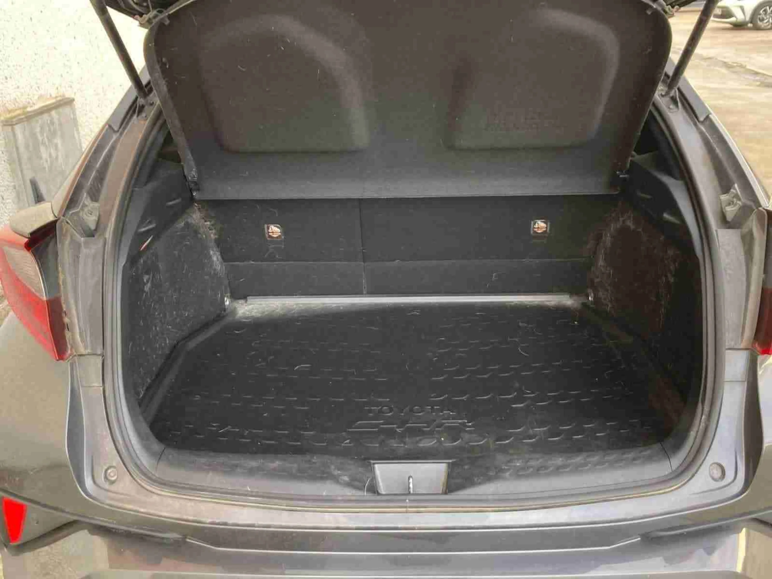 Toyota C-HR 180H Advance - Foto 7