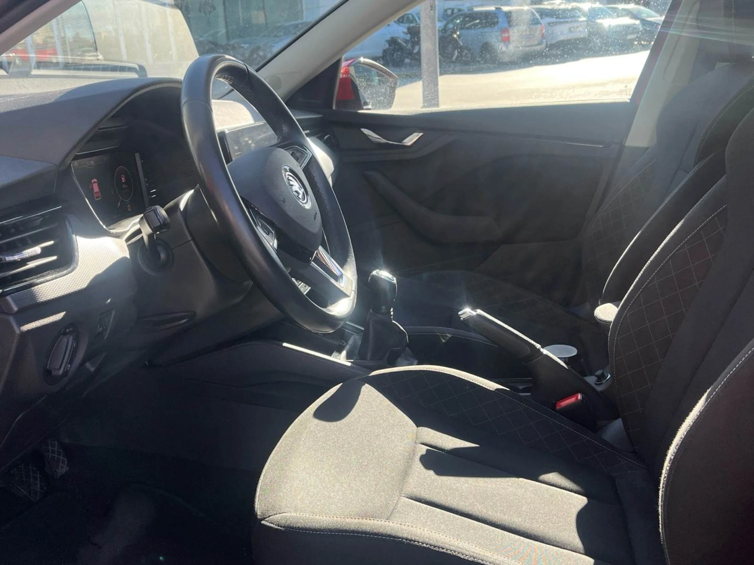 Skoda Kamiq 1.5 TSI - Foto 10