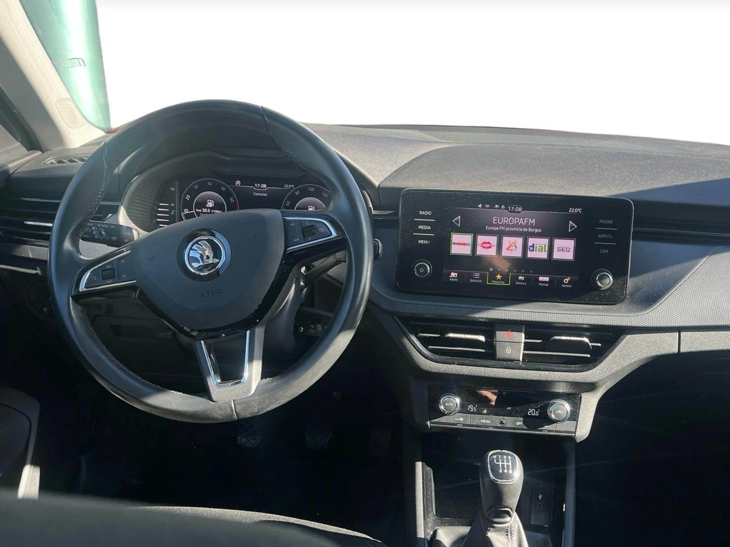 Skoda Kamiq 1.5 TSI - Foto 13