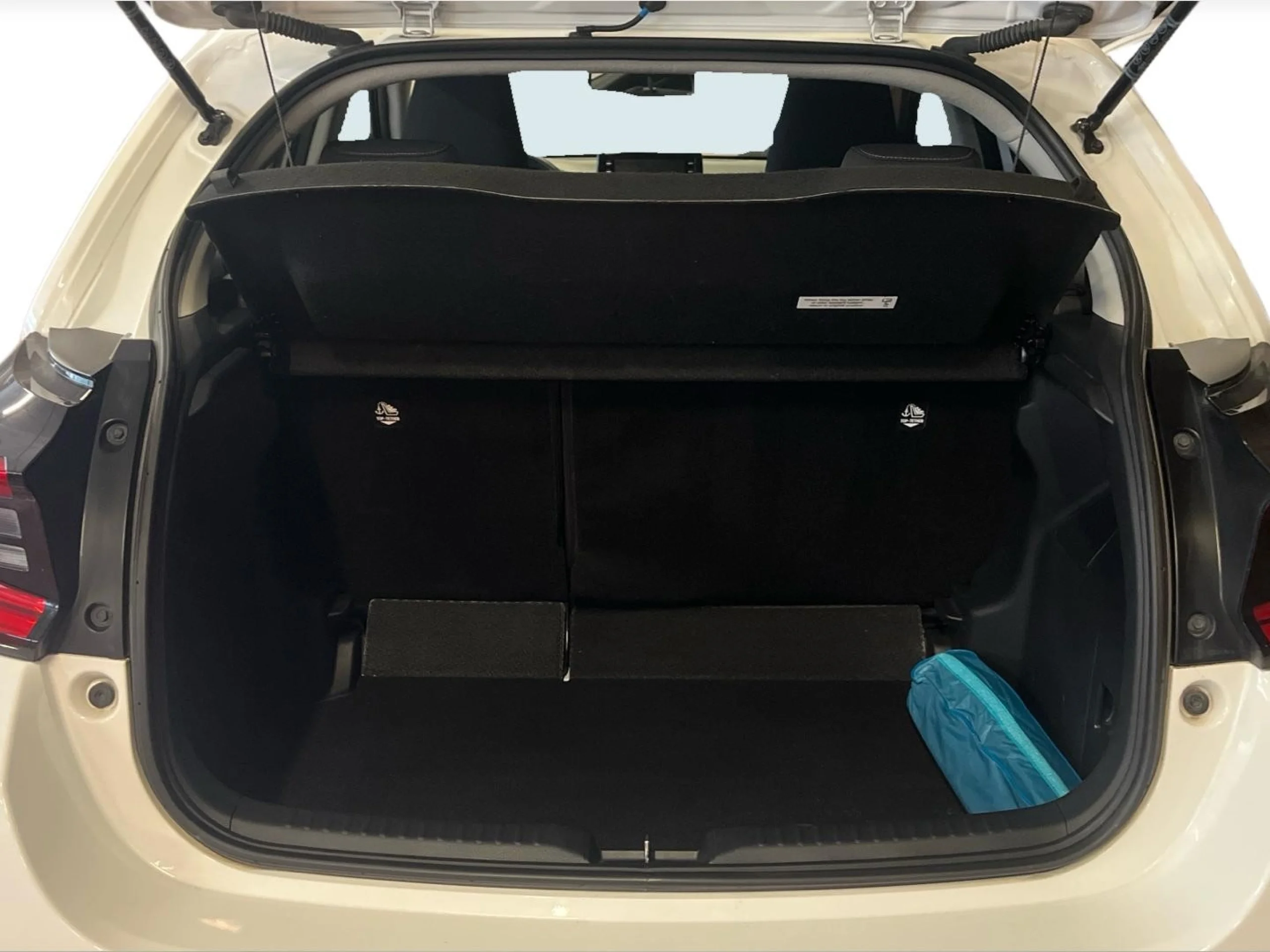 Toyota Yaris 120H Active Tech - Foto 8