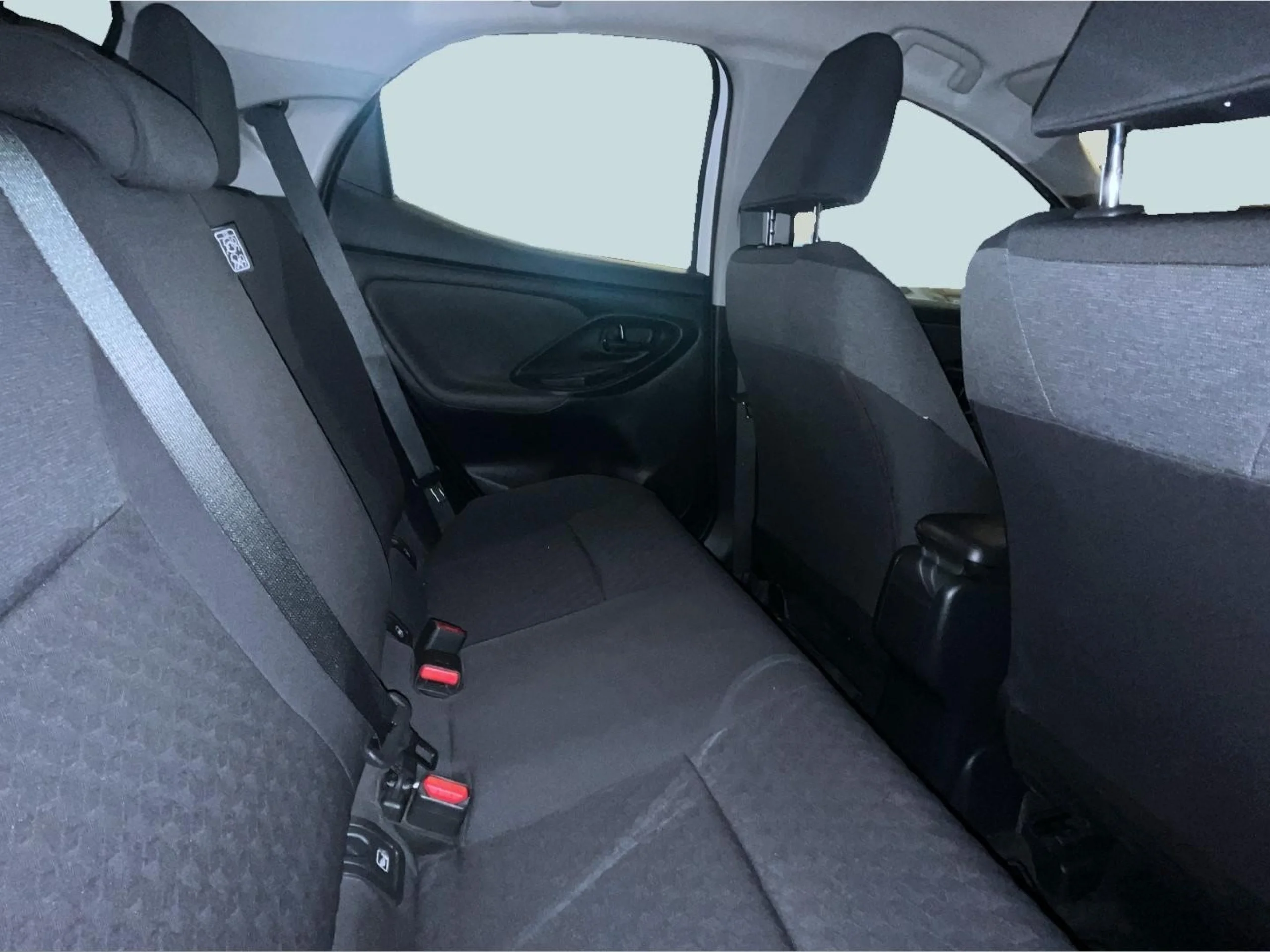 Toyota Yaris 120H Active Tech - Foto 9