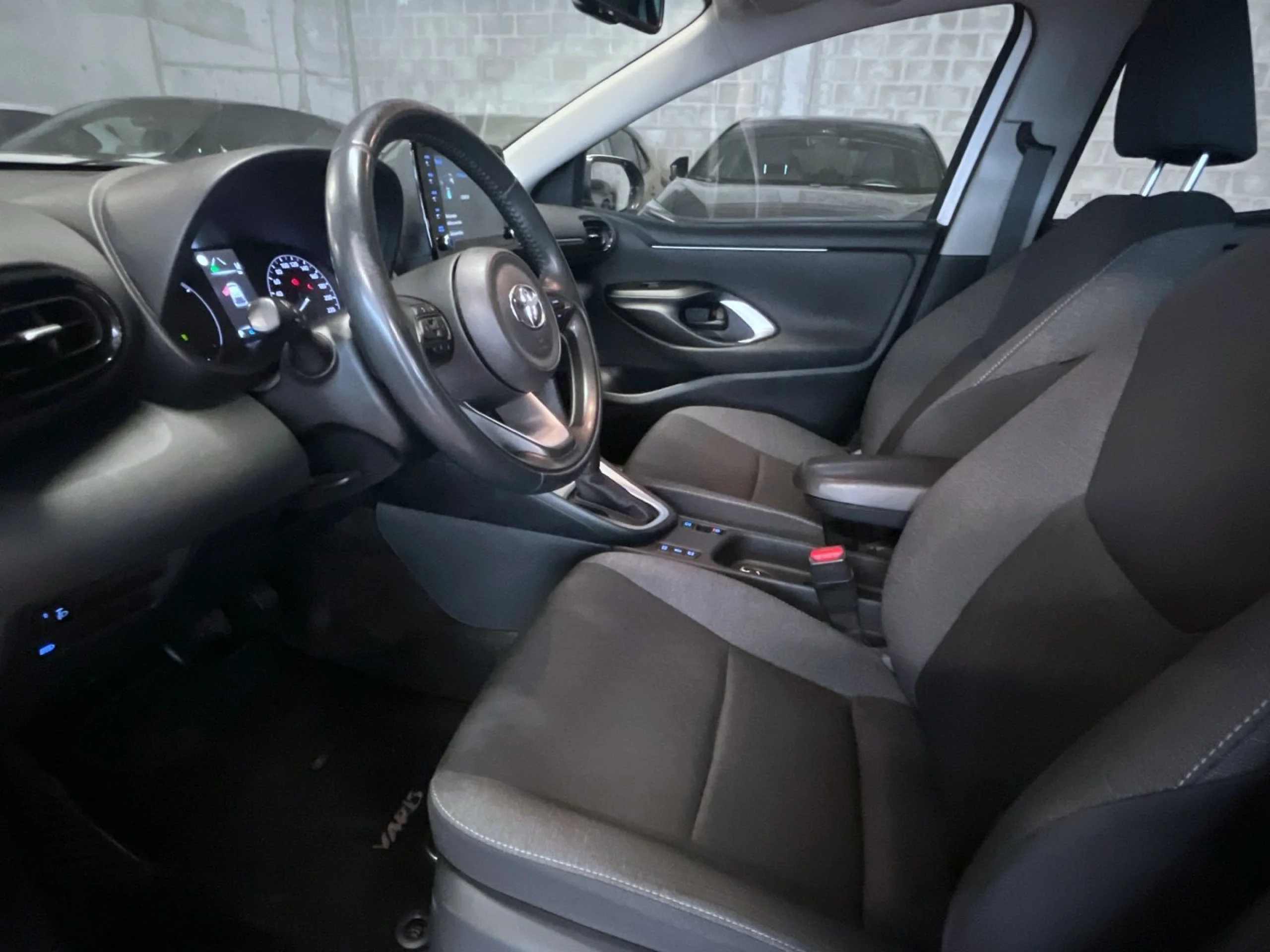 Toyota Yaris 120H Active Tech - Foto 13