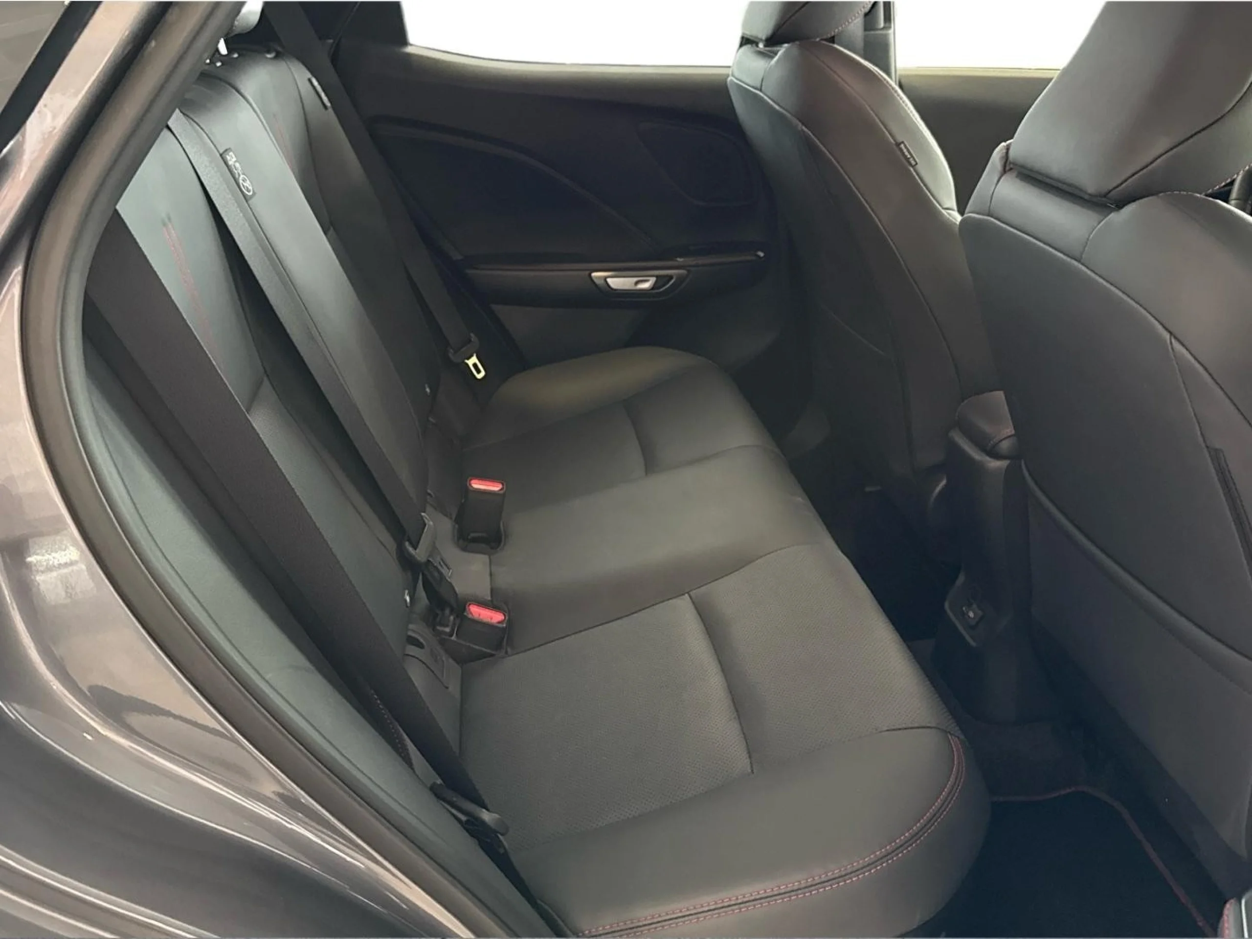 Lexus LBX EMOTION + - Foto 9
