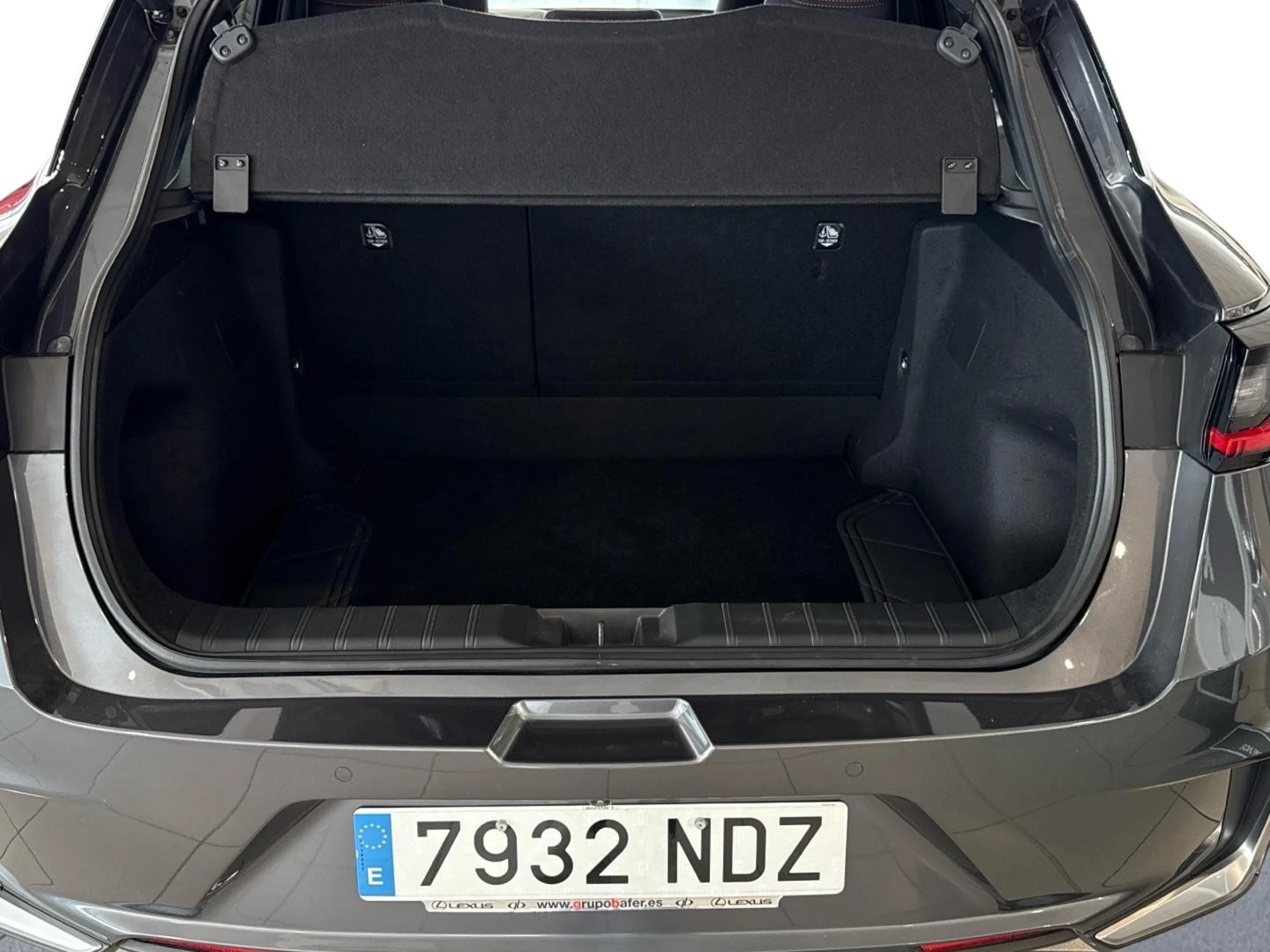 Lexus LBX EMOTION + - Foto 4