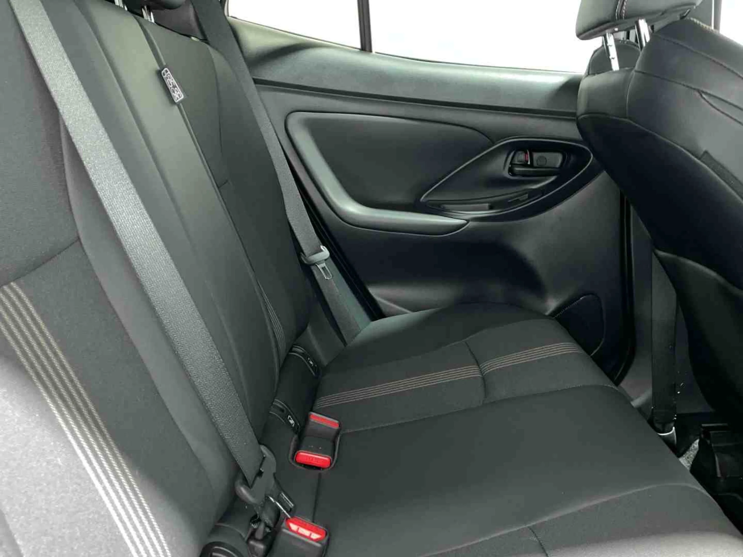 Toyota Yaris Cross 120H 4WD ADVENTURE - Foto 6