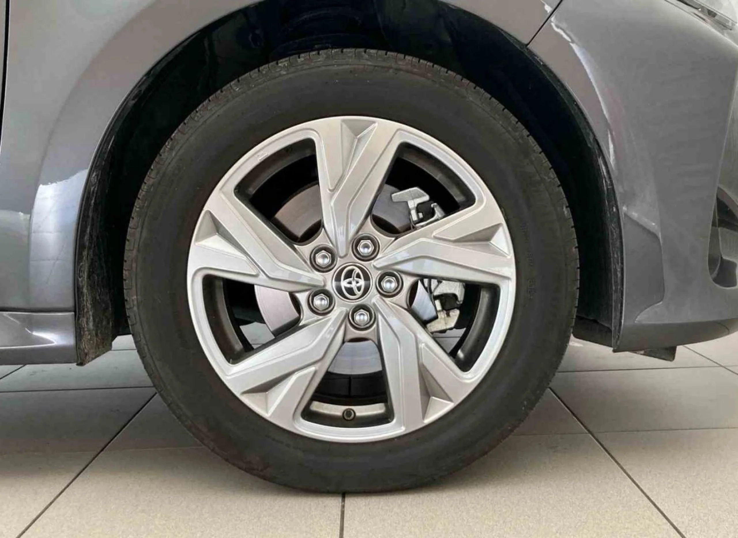 Toyota Yaris 120H Active Plus - Foto 6