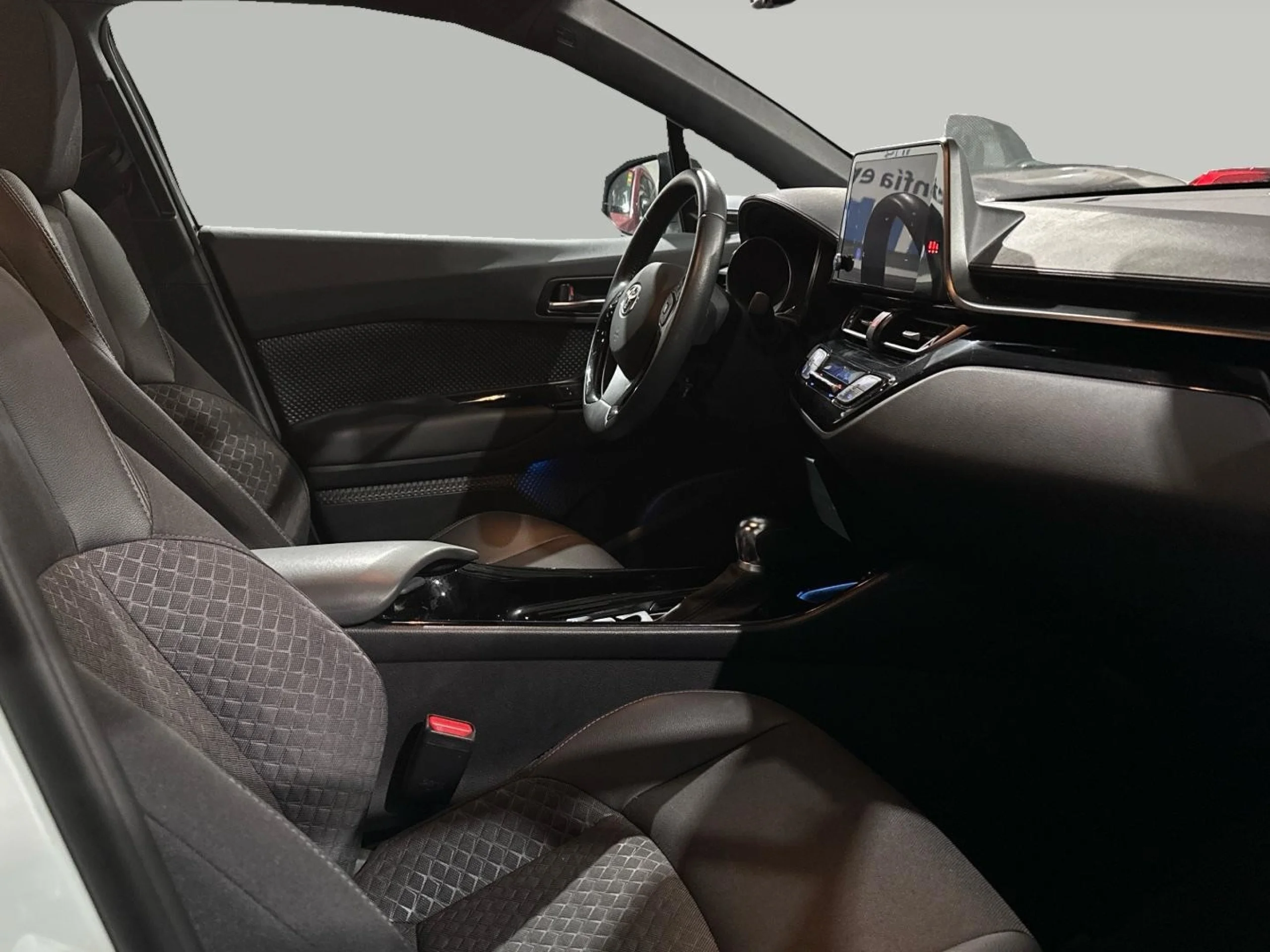 Toyota C-HR 180H Advance - Foto 9