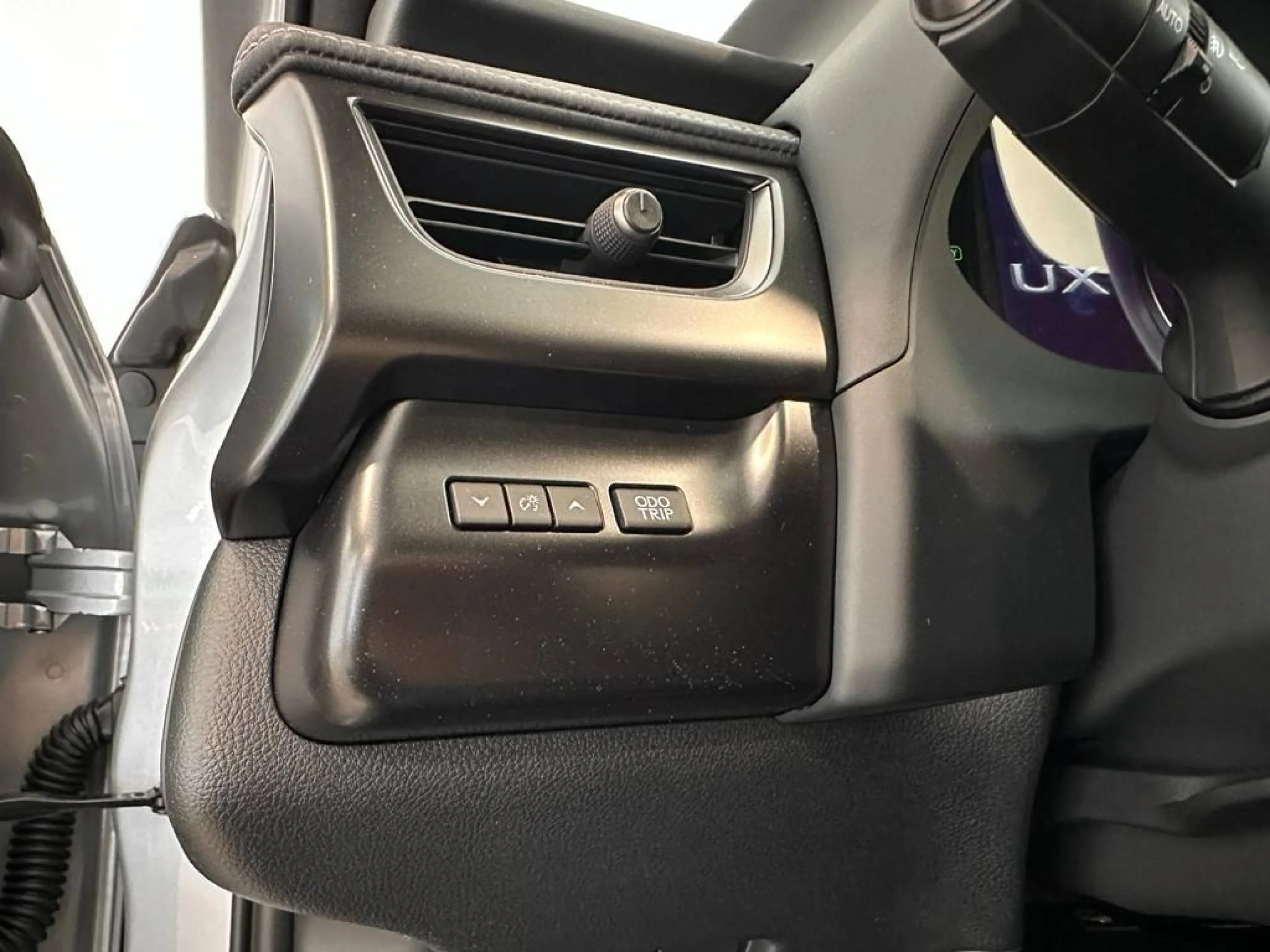 Lexus UX 250h 2WD PREMIUM - Foto 13