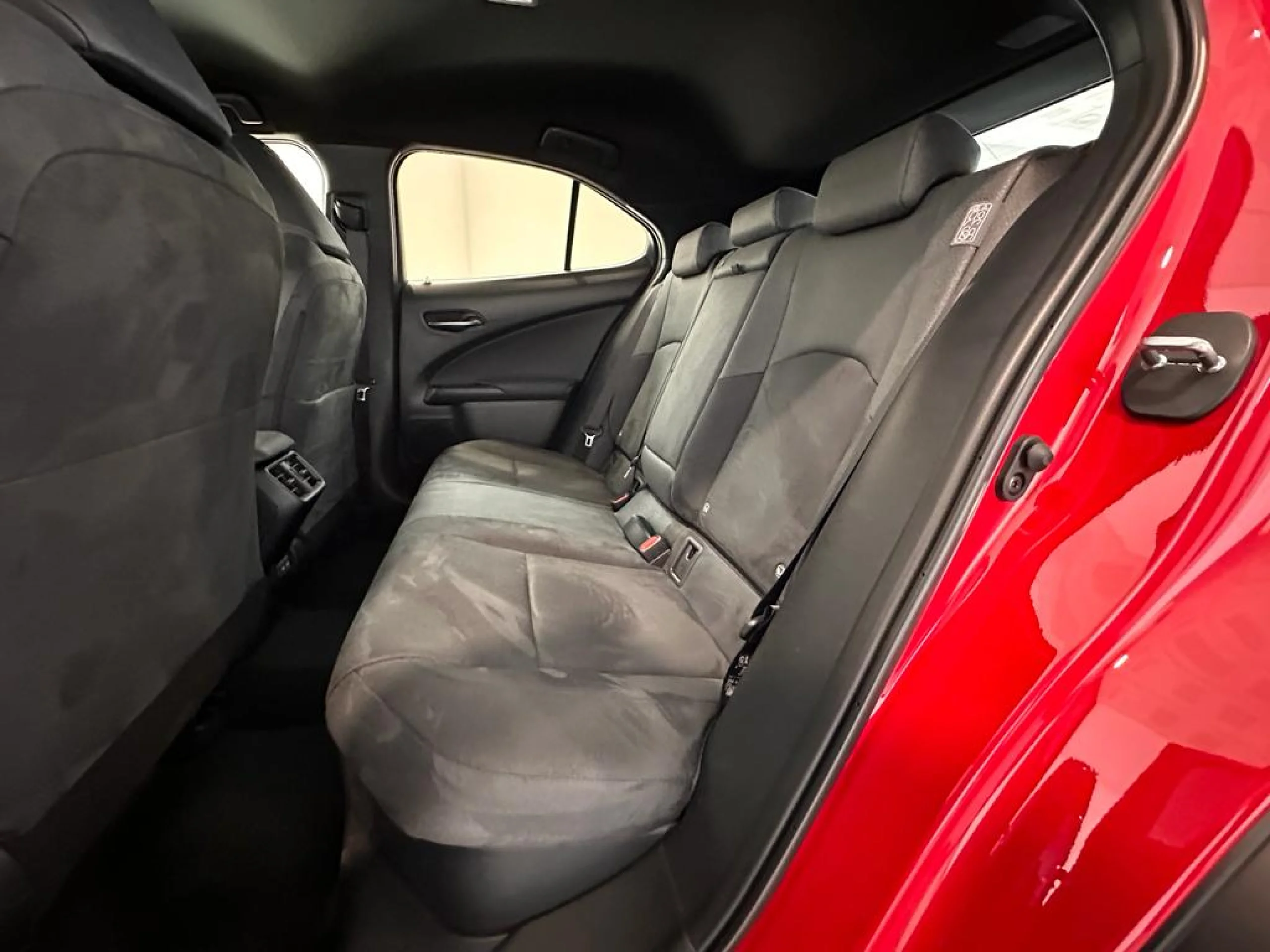 Lexus UX 250h 2WD PREMIUM - Foto 23