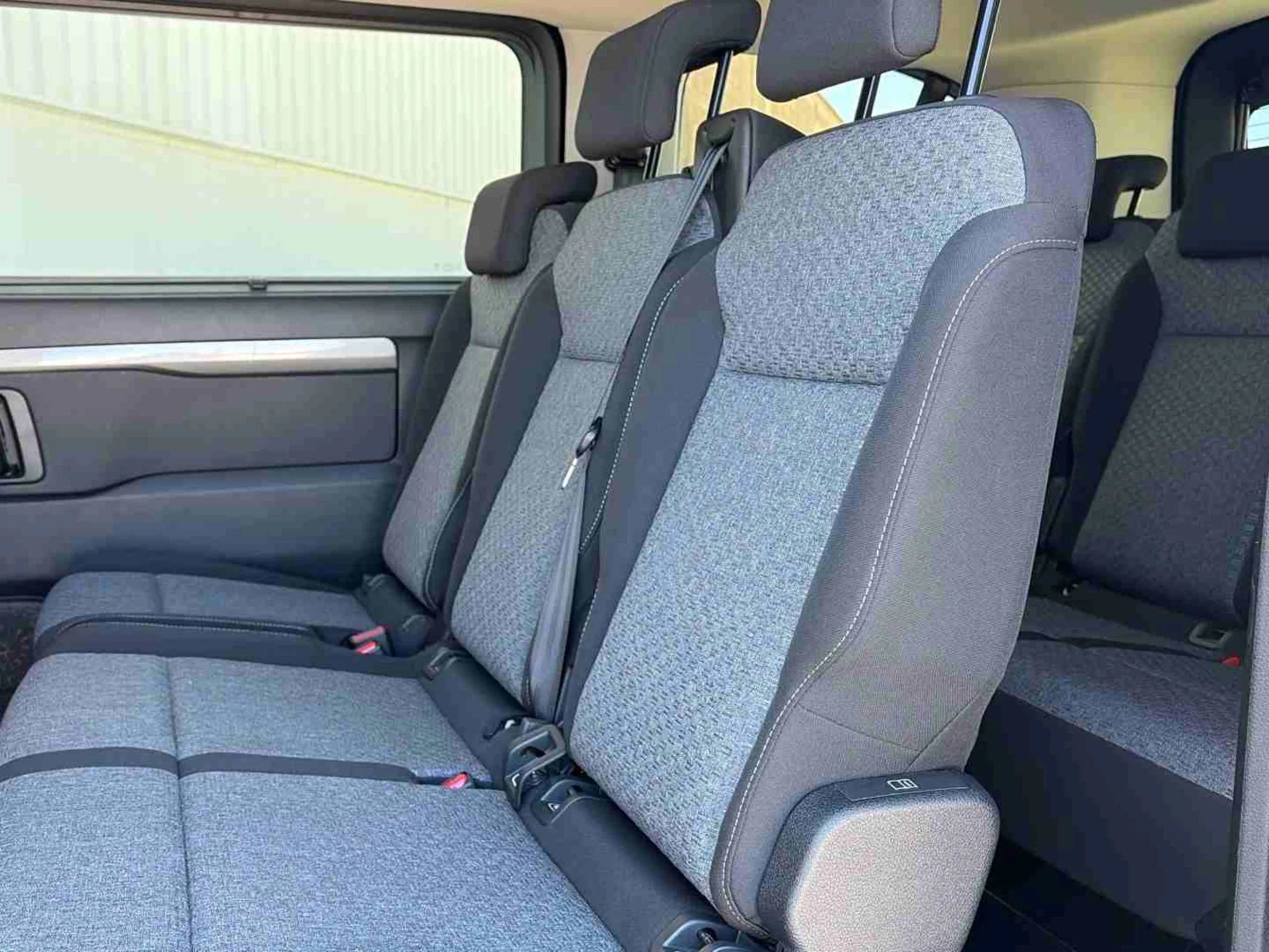 Toyota Proace Verso 2.0D 145CV 6MT Shuttle L1 VX - Foto 9