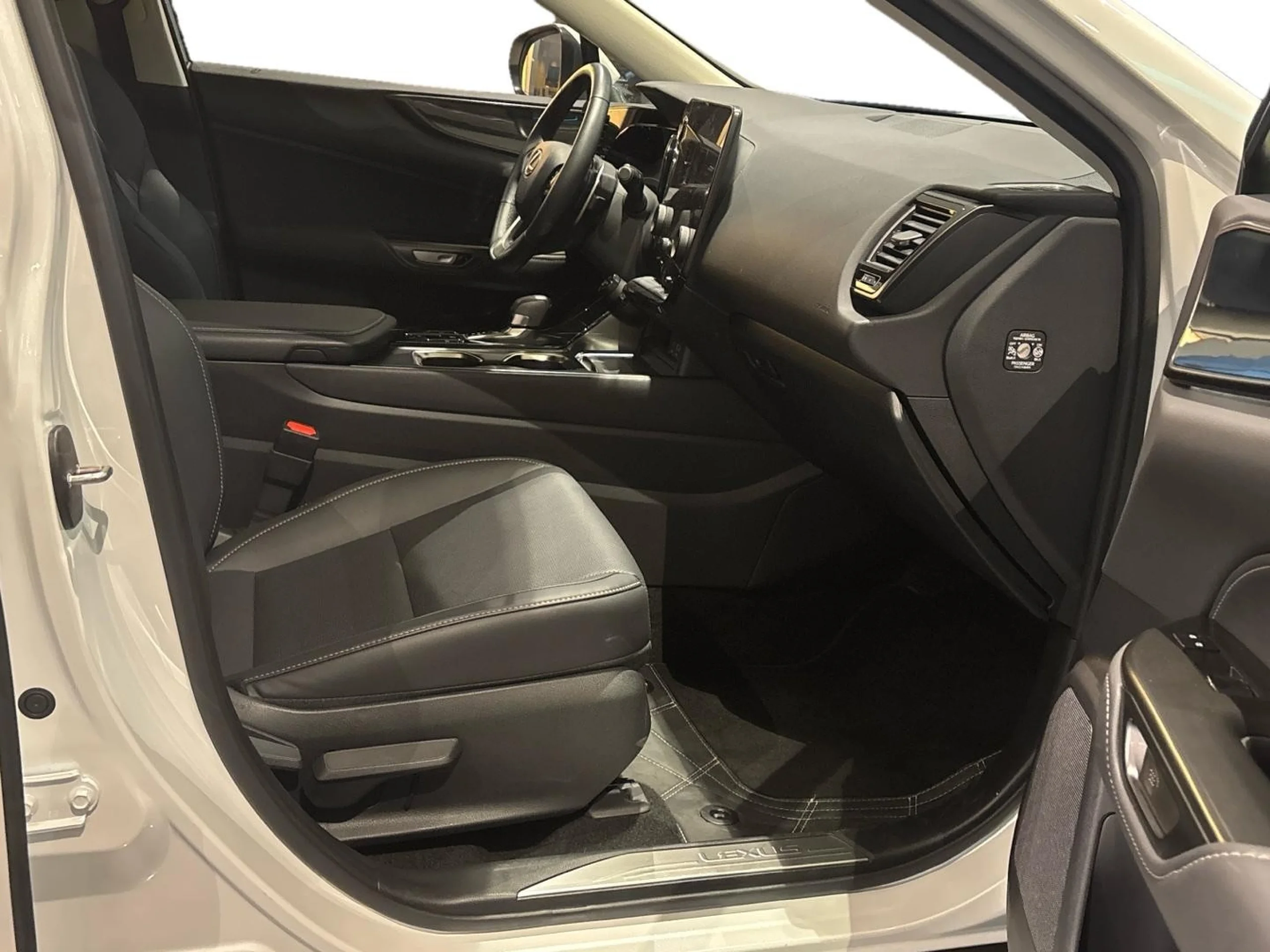 Lexus NX 350h NX350H PREMIUM PLUS 4WD - Foto 9