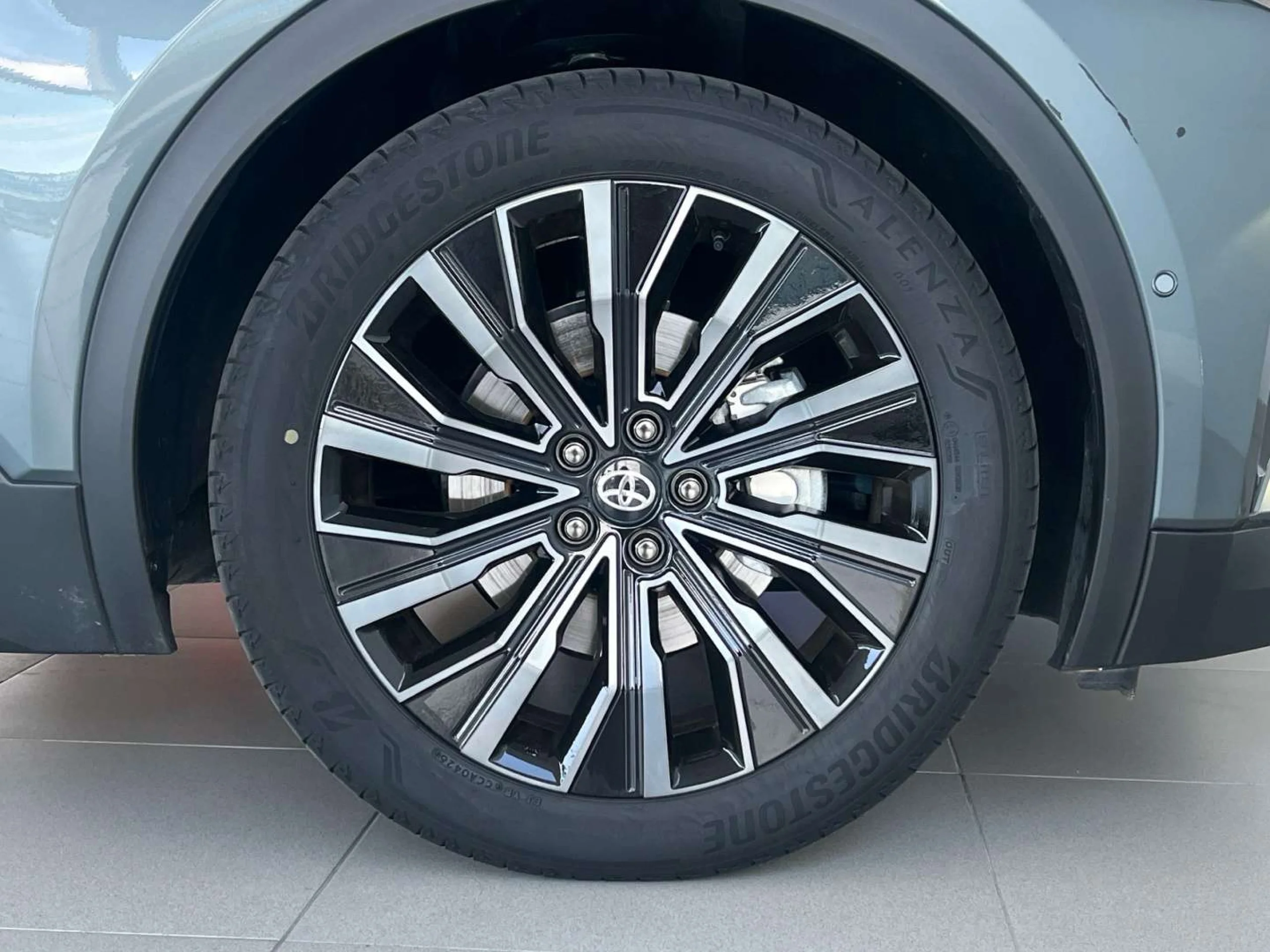 Toyota C-HR+ + 250E Advance - Foto 6