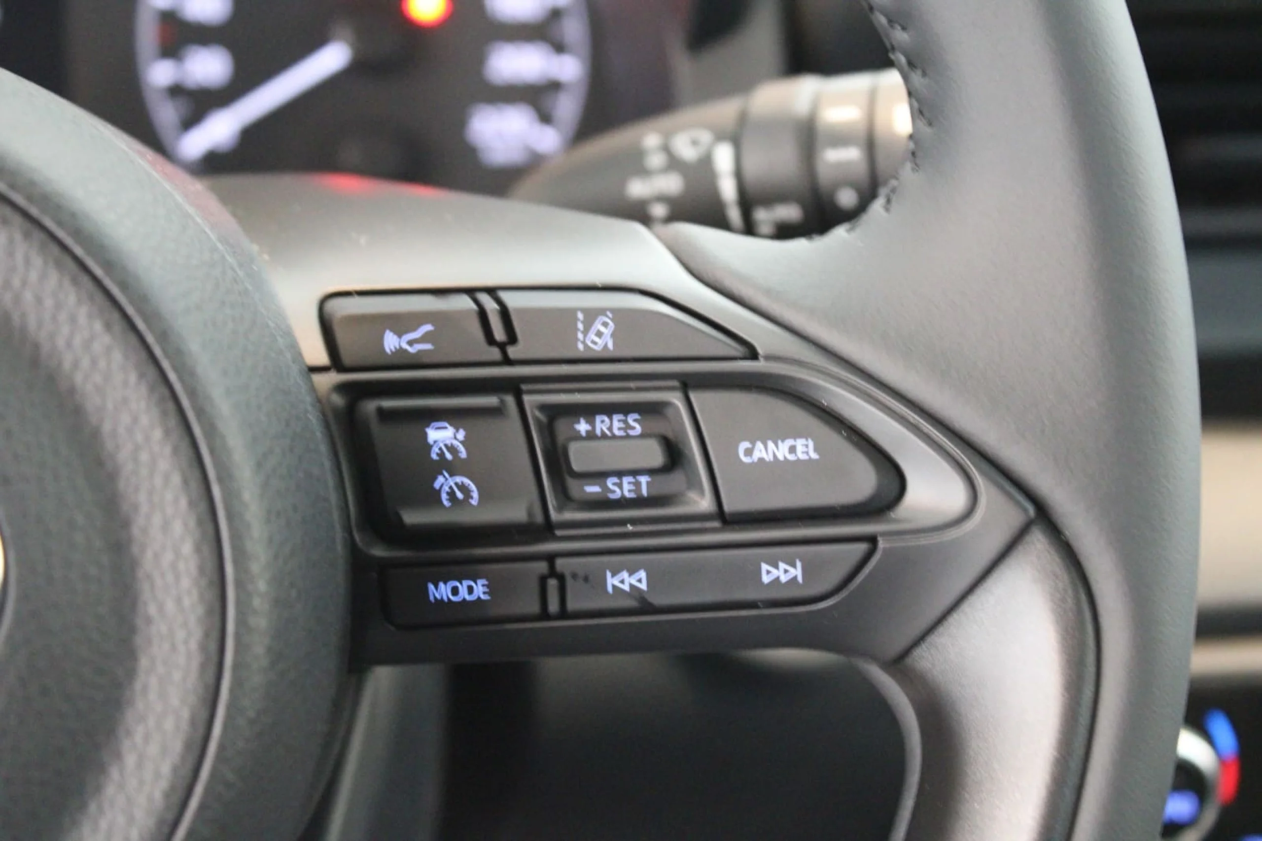 Toyota Yaris 1.5 120h Active Tech - Foto 8