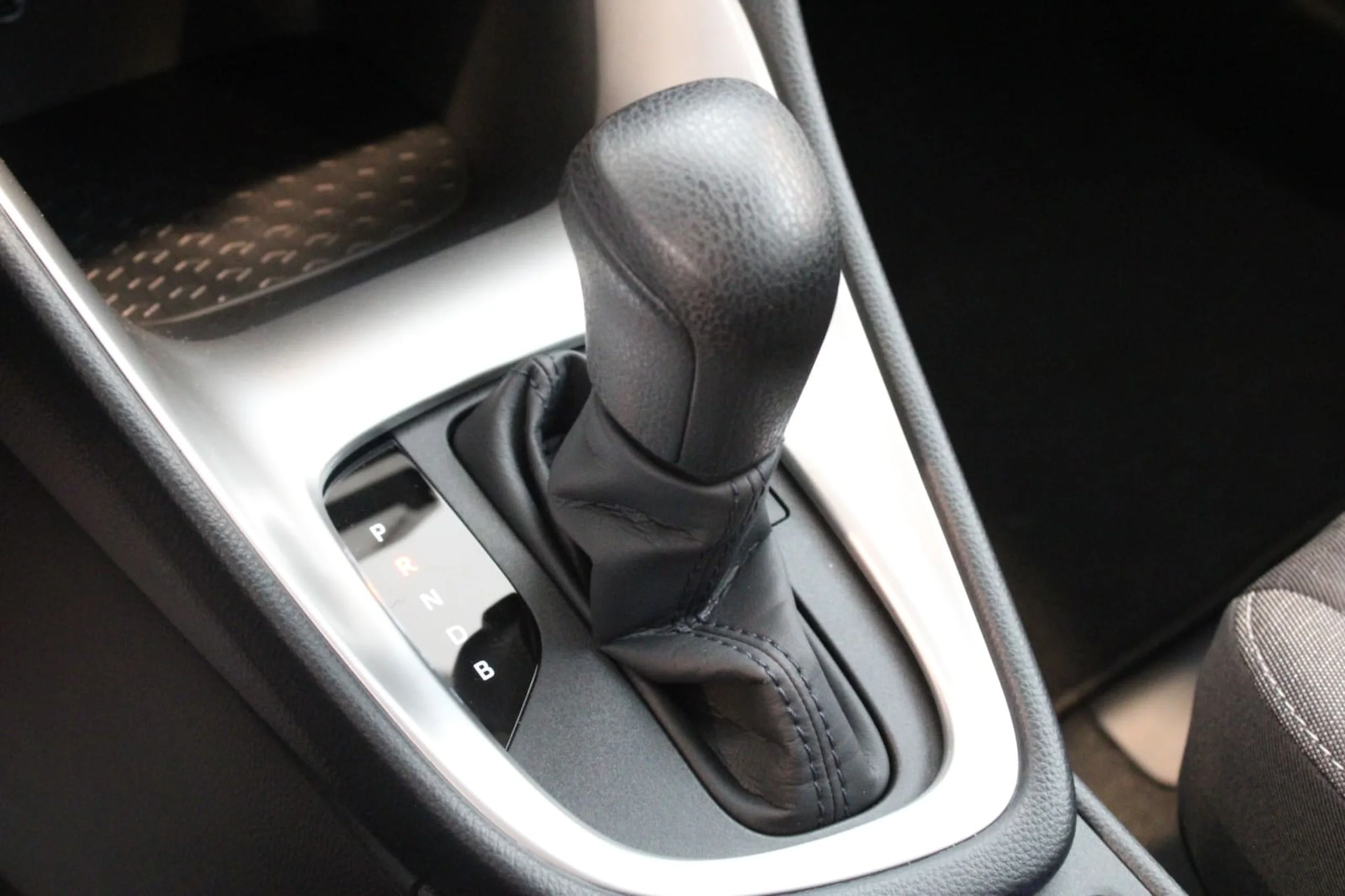 Toyota Yaris 1.5 120h Active Tech - Foto 10