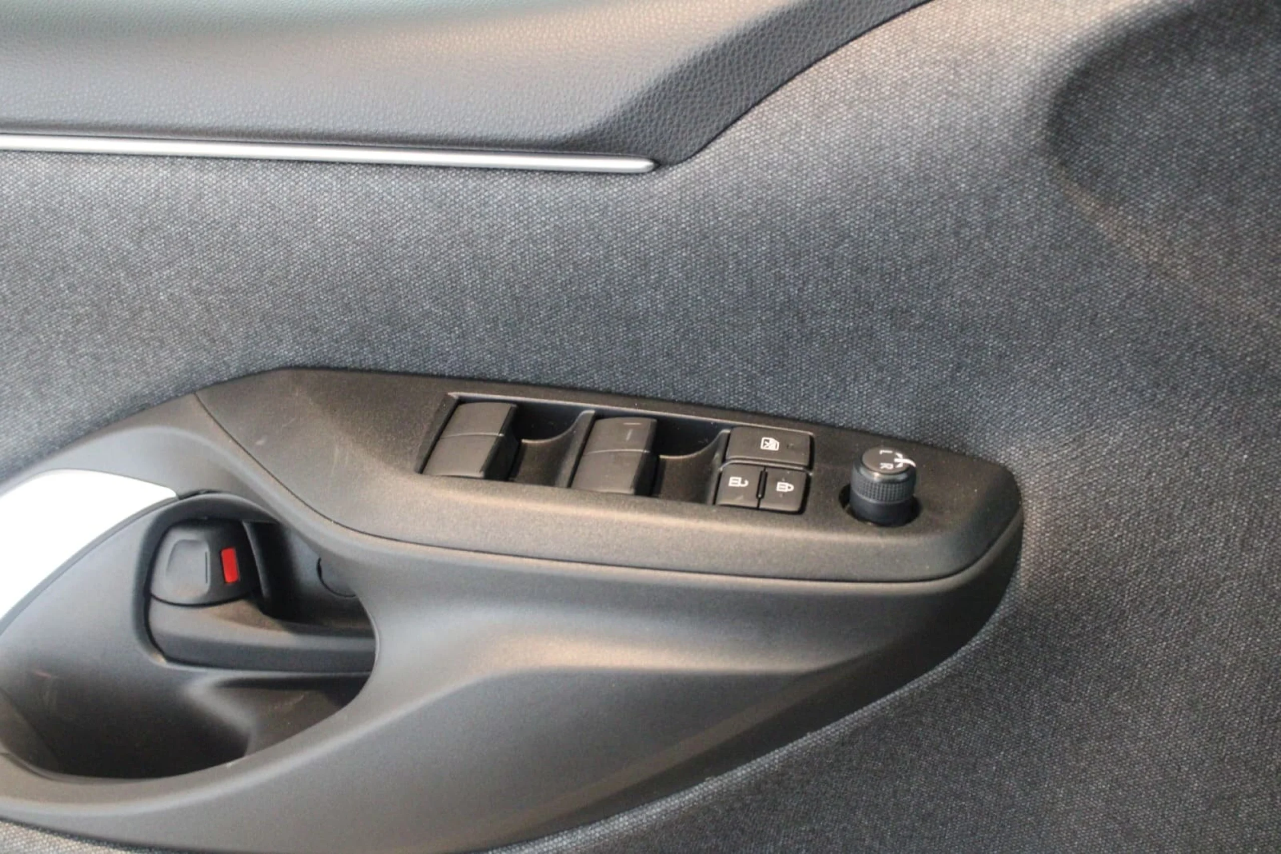 Toyota Yaris 1.5 120h Active Tech - Foto 13