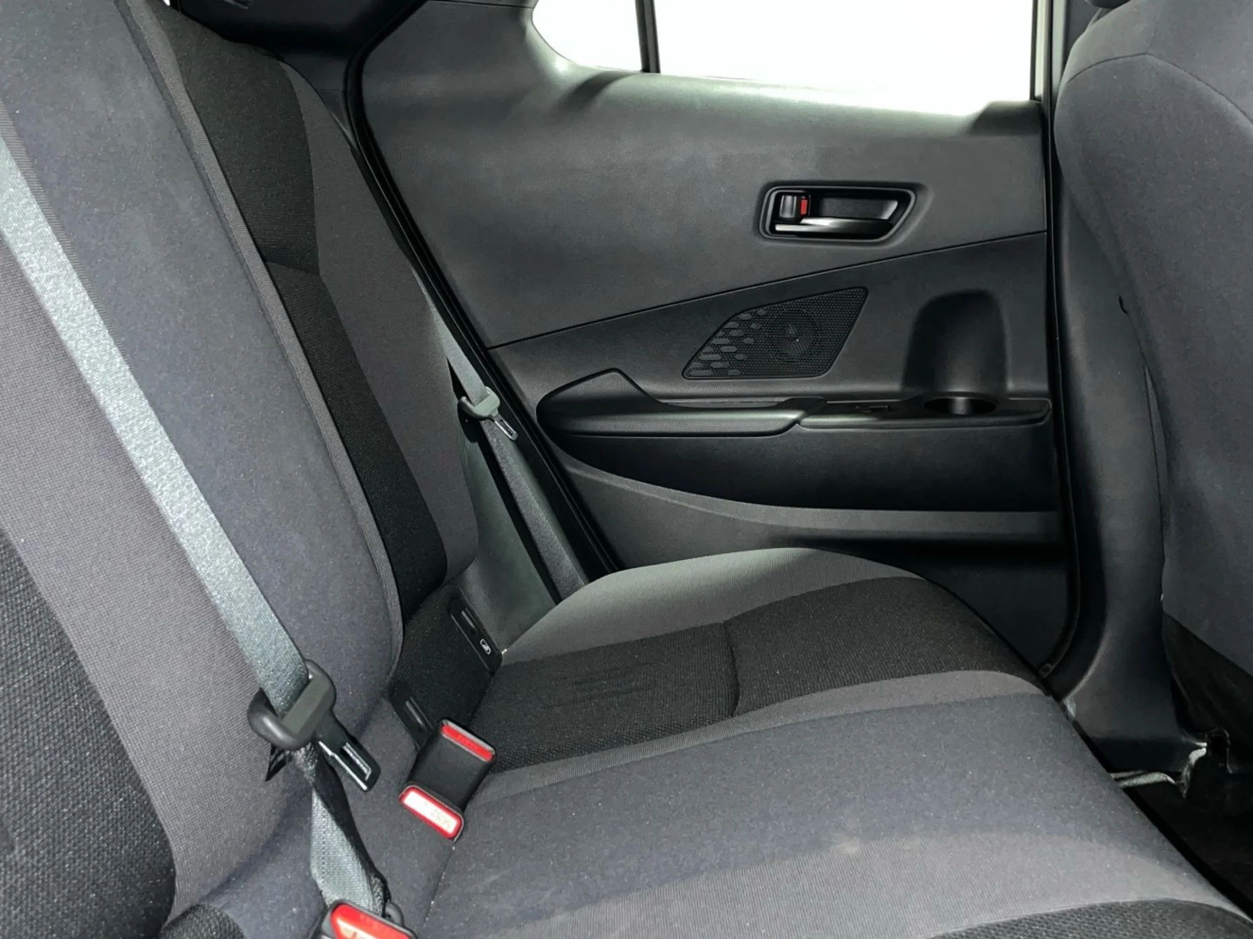 Toyota C-HR 220PH Advance - Foto 7